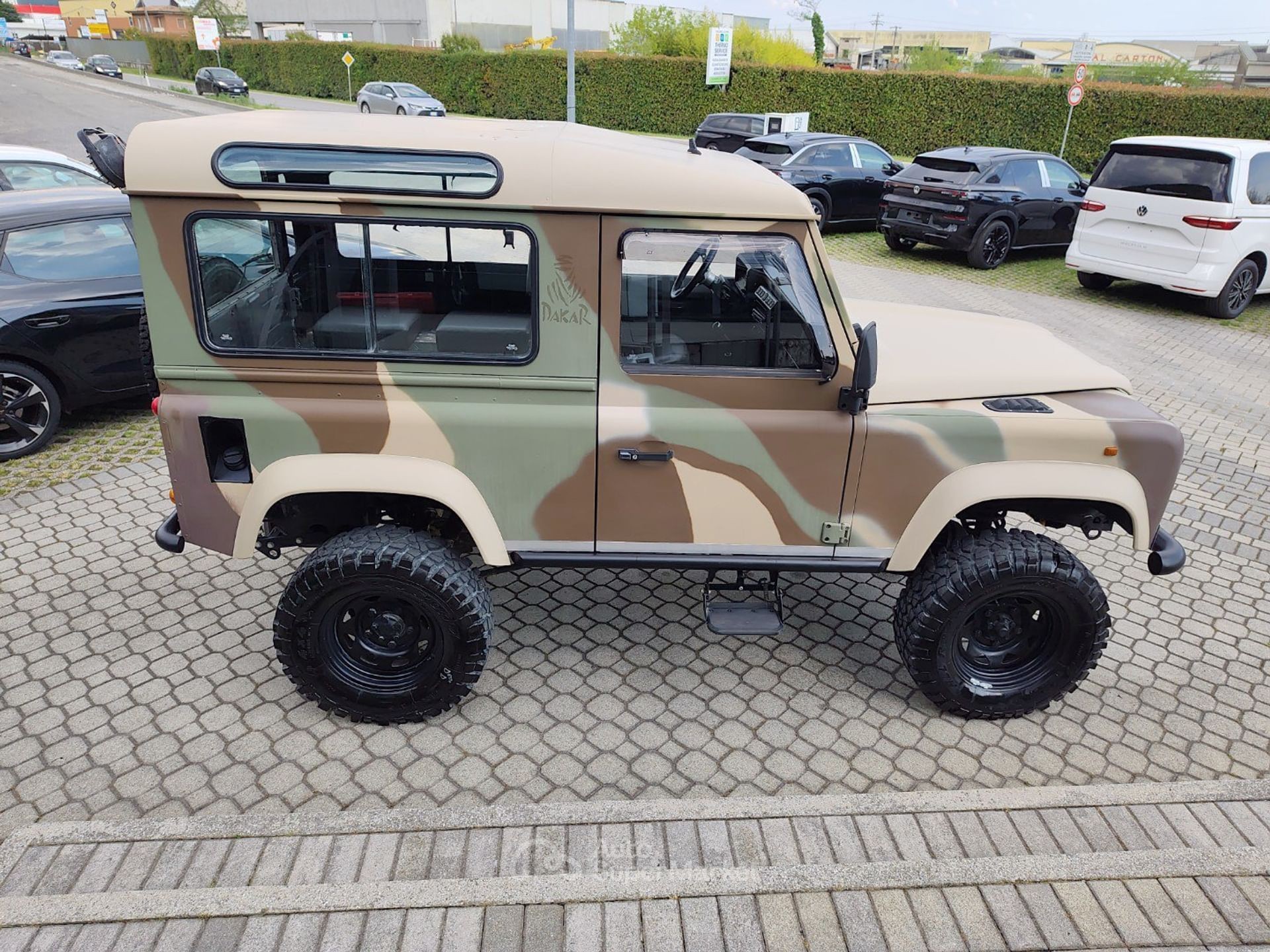 Land Rover Defender