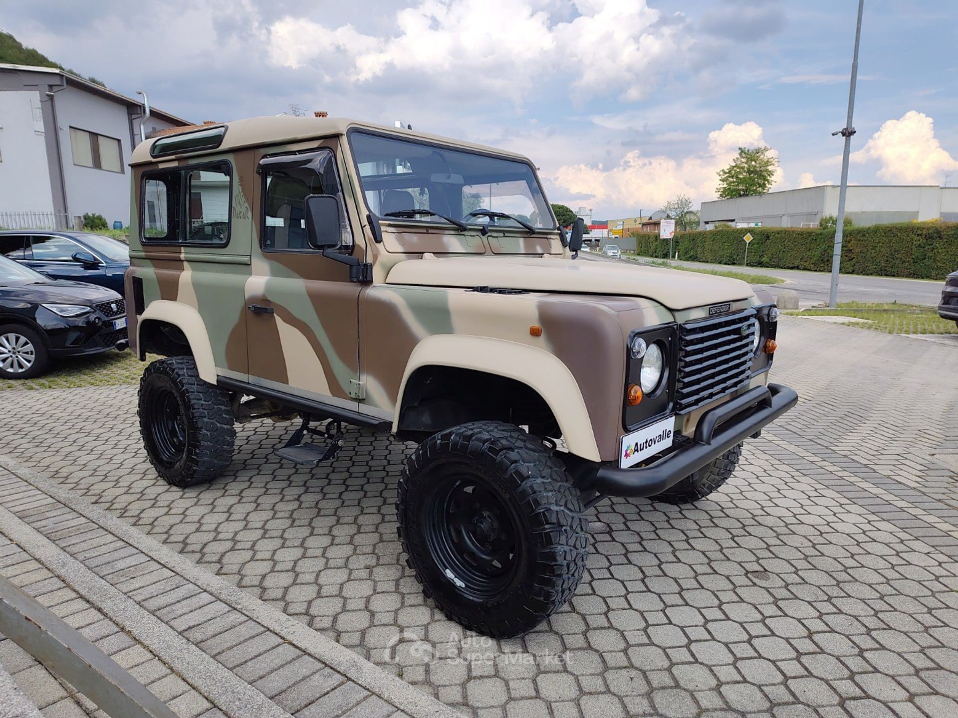 Land Rover Defender