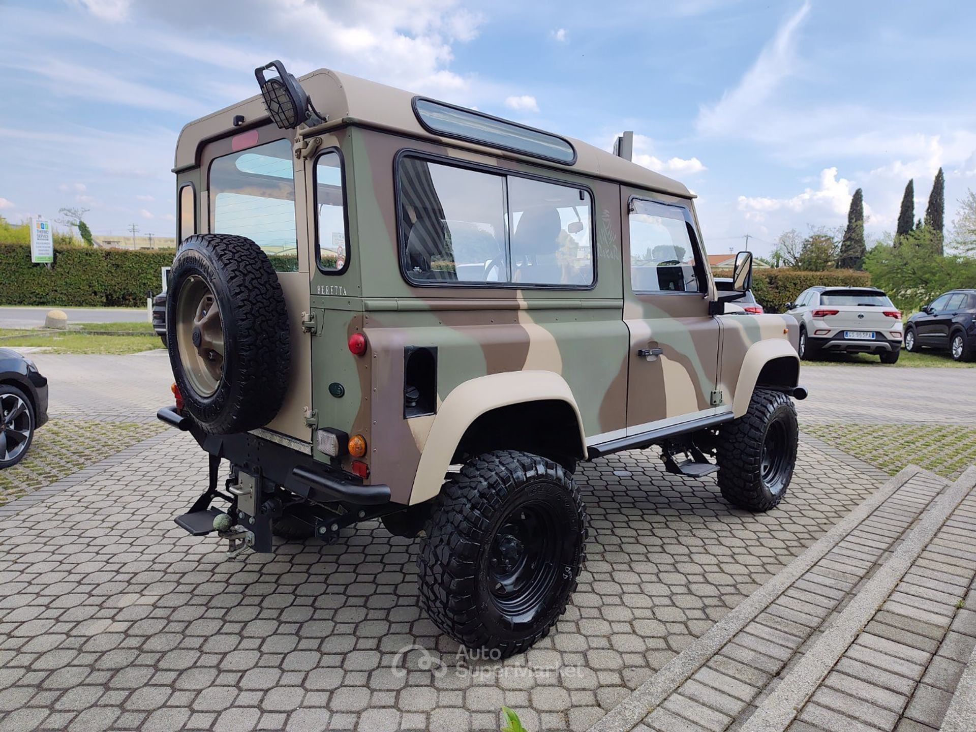 Land Rover Defender