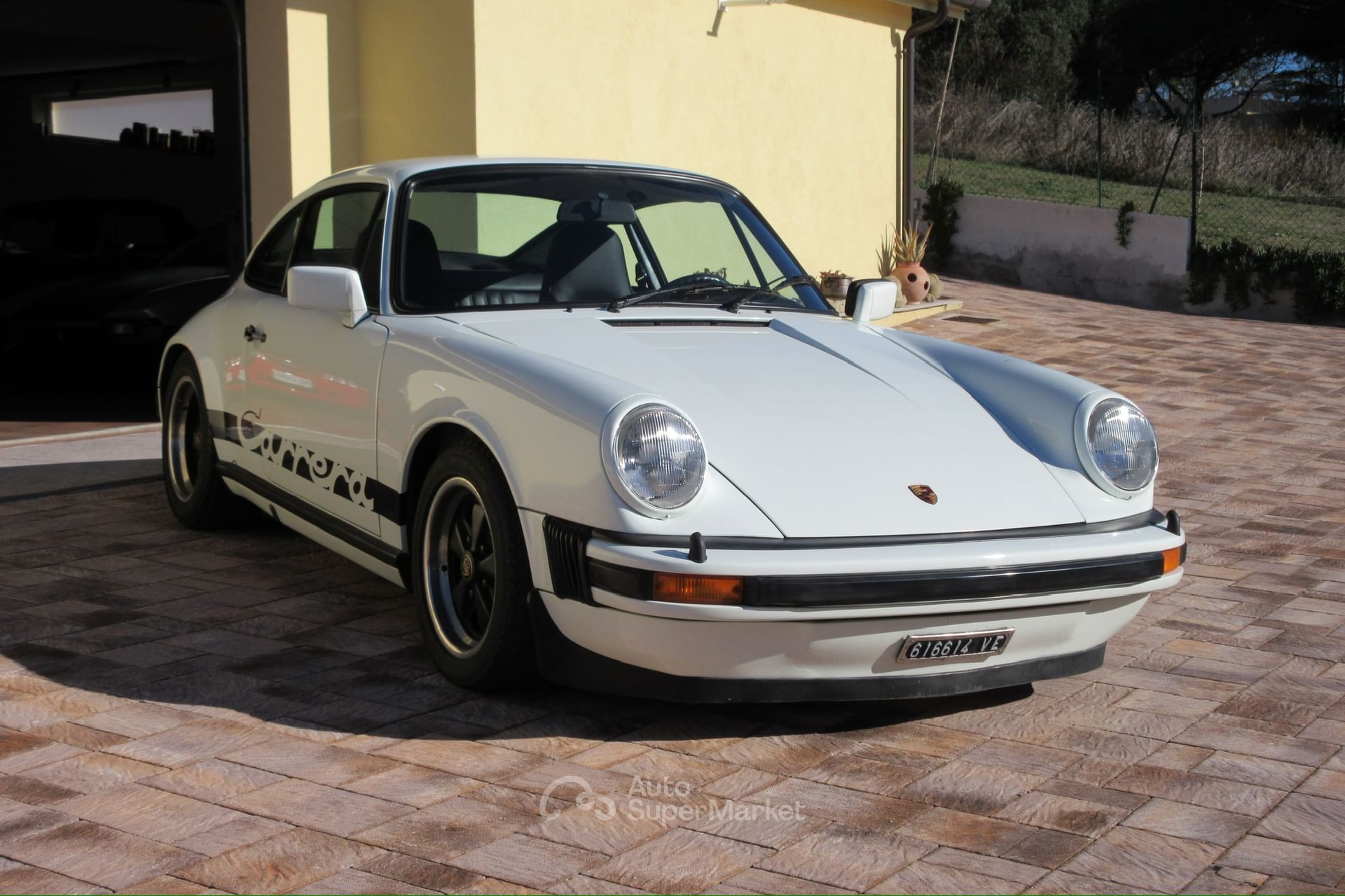 Porsche 911 Carrera