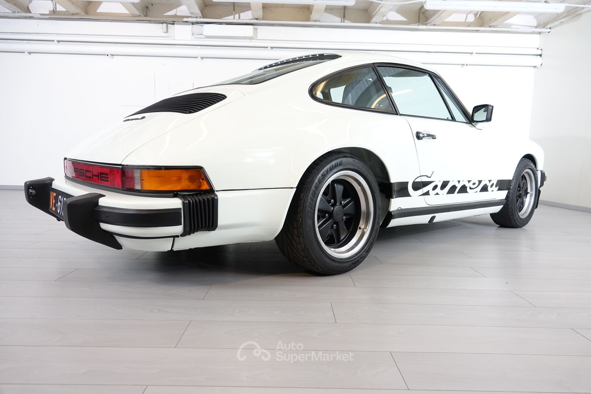 Porsche 911 Carrera