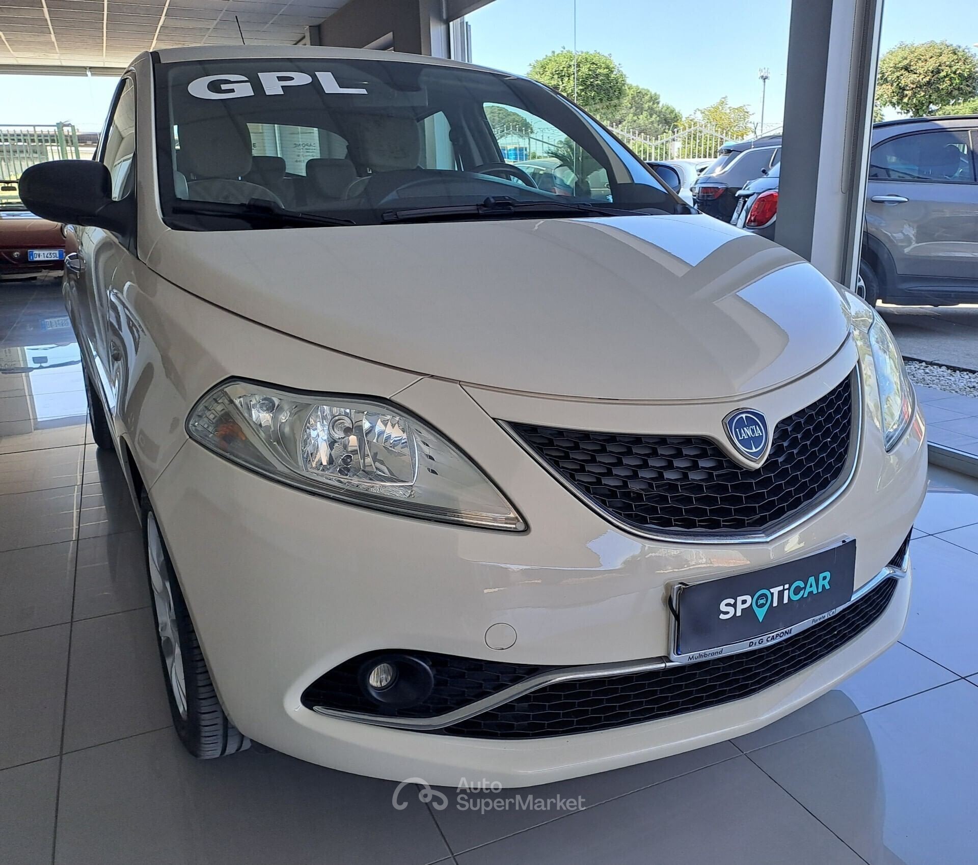 Lancia Ypsilon