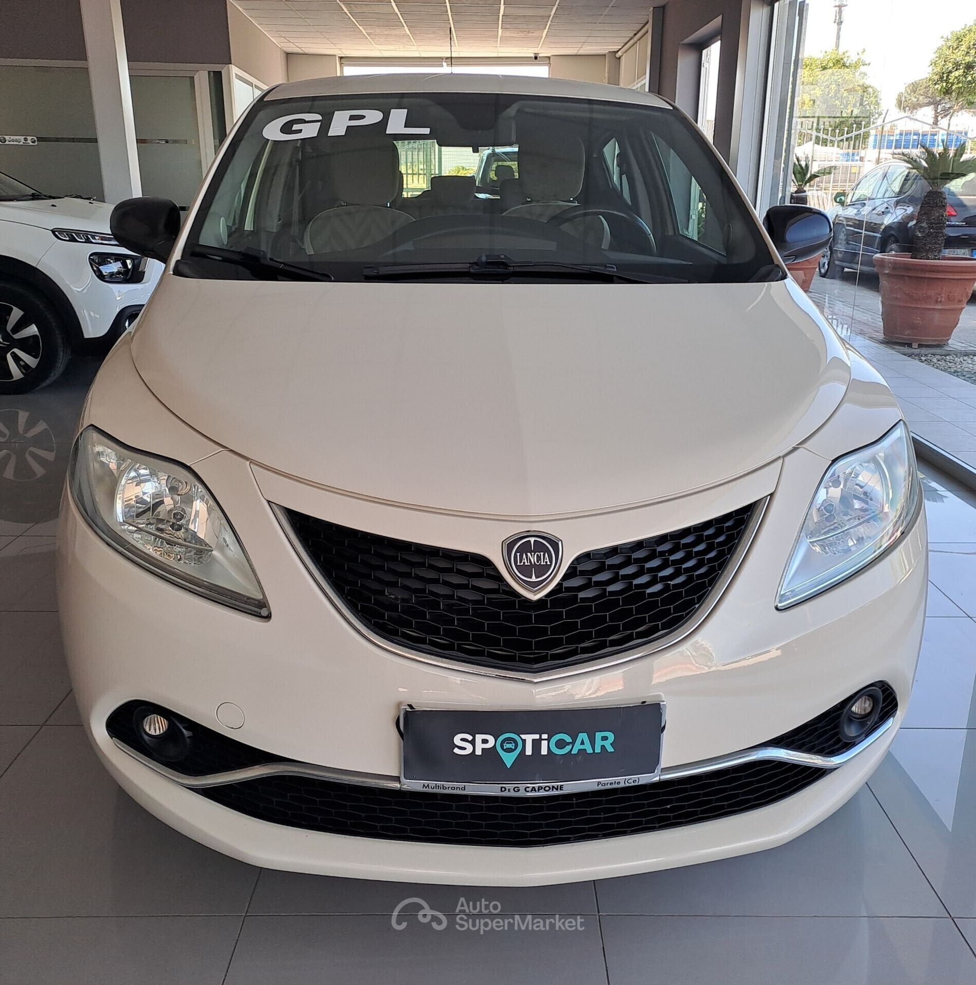 Lancia Ypsilon