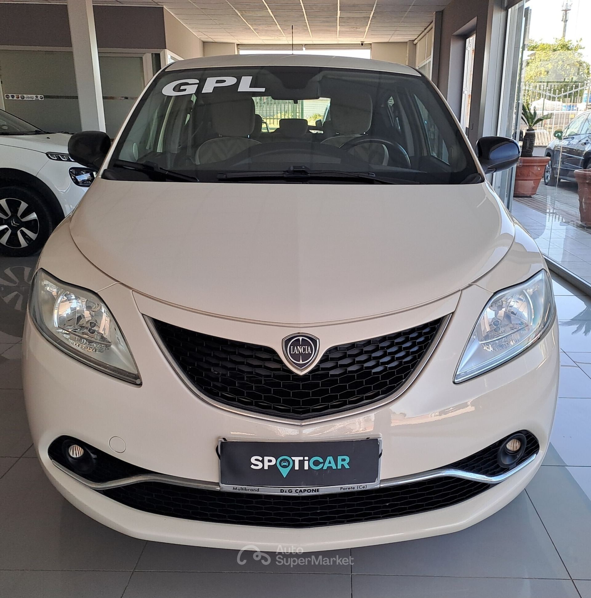 Lancia Ypsilon