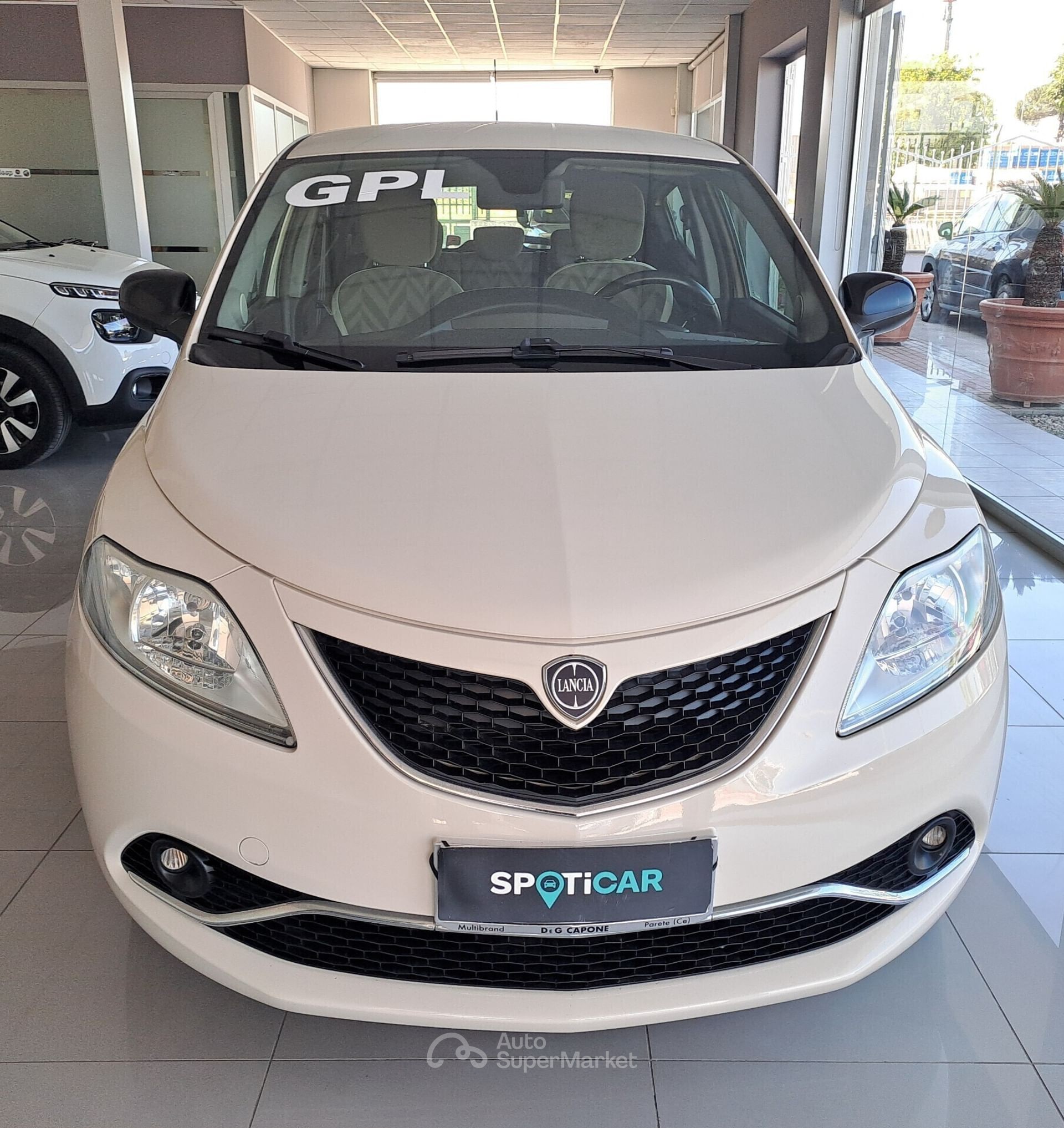 Lancia Ypsilon