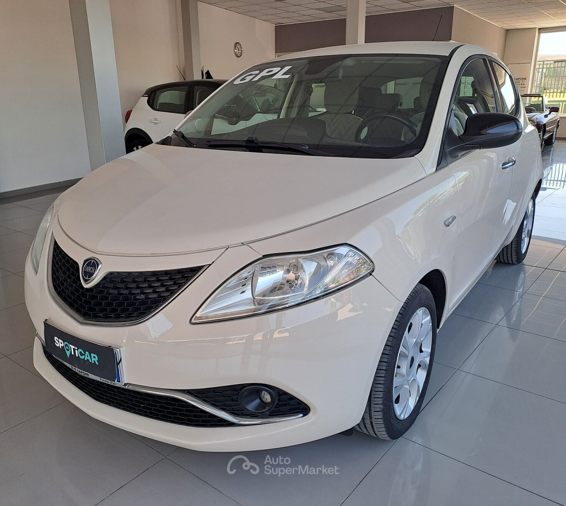 Lancia Ypsilon