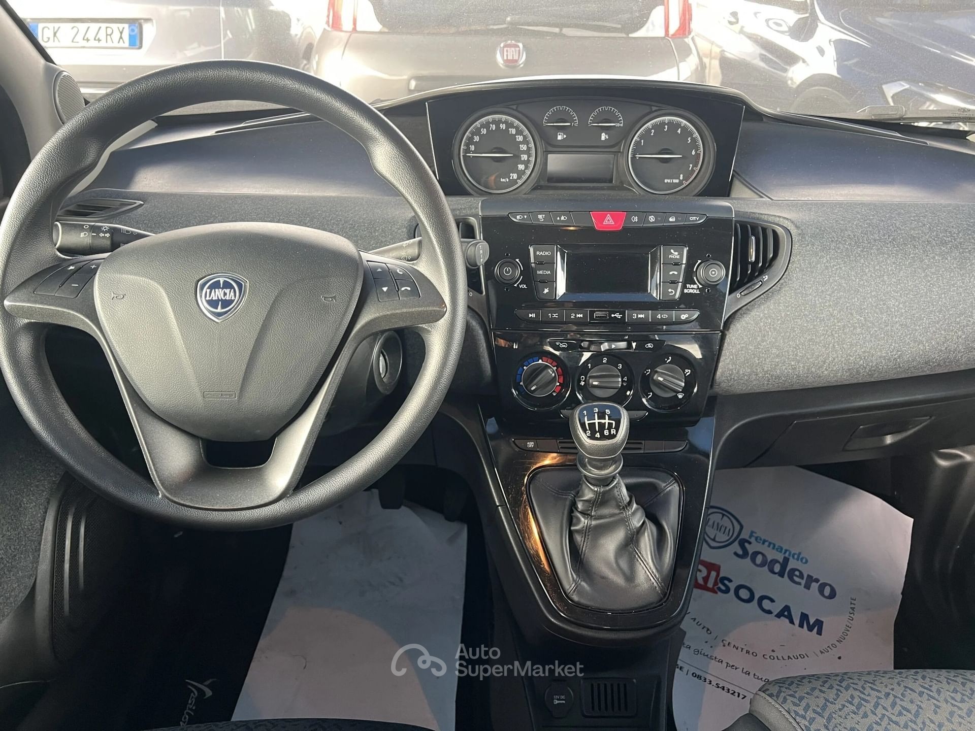 Lancia Ypsilon
