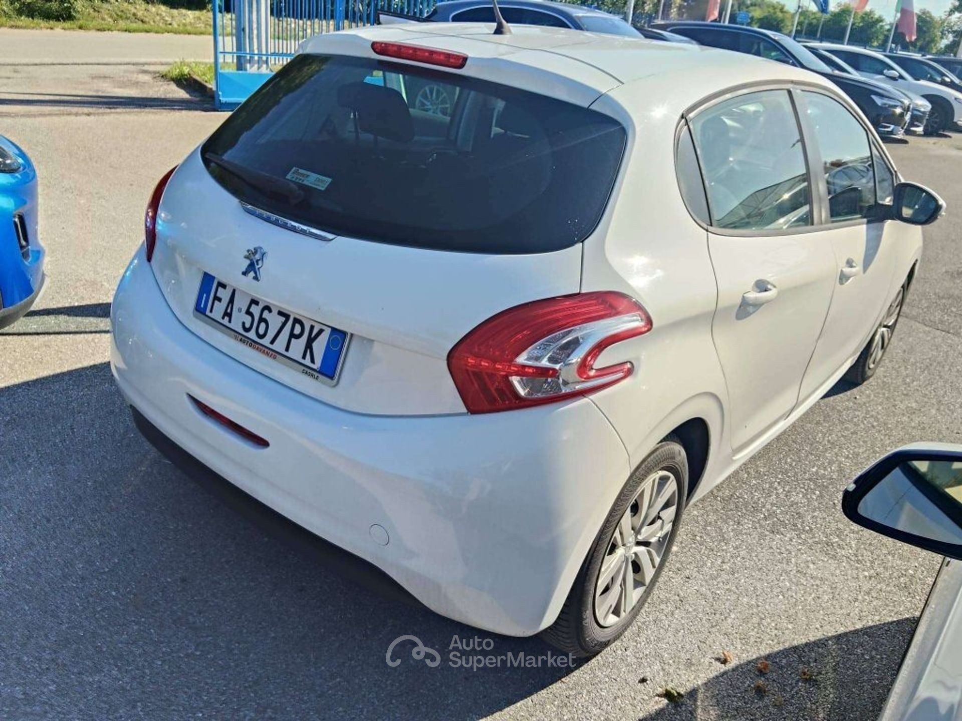 Peugeot 208