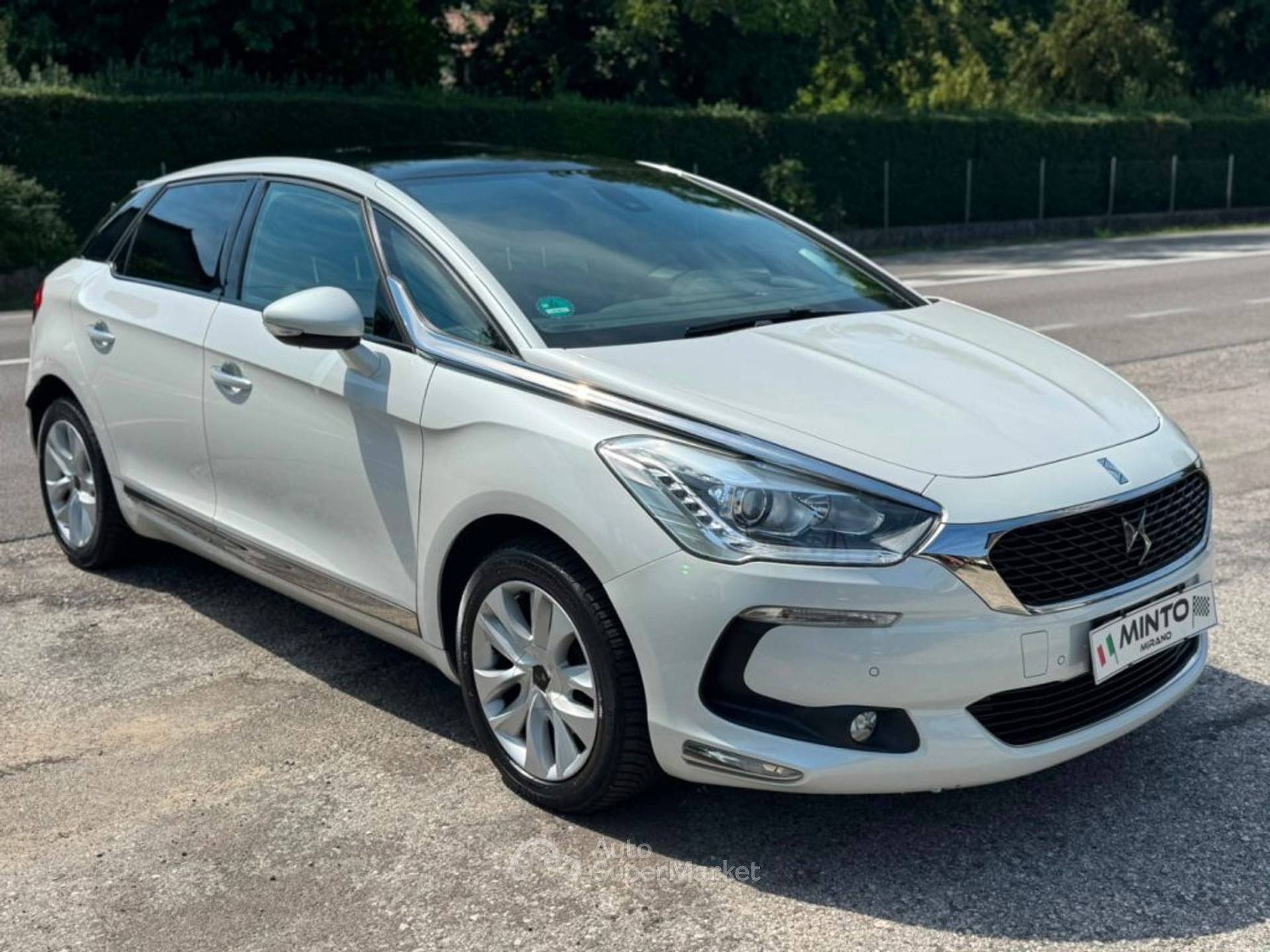DS Automobiles DS 5