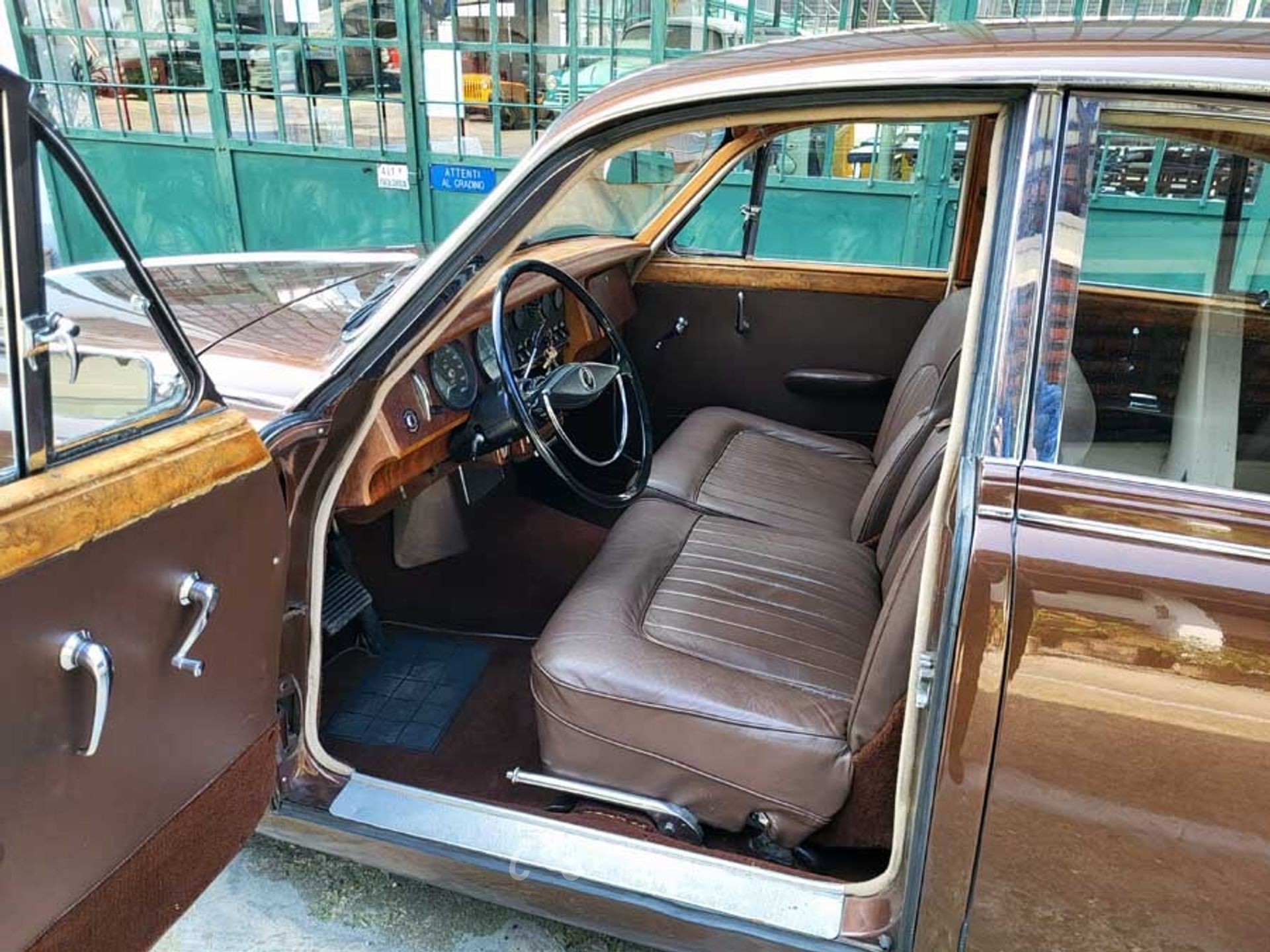 Daimler 2.5 V8