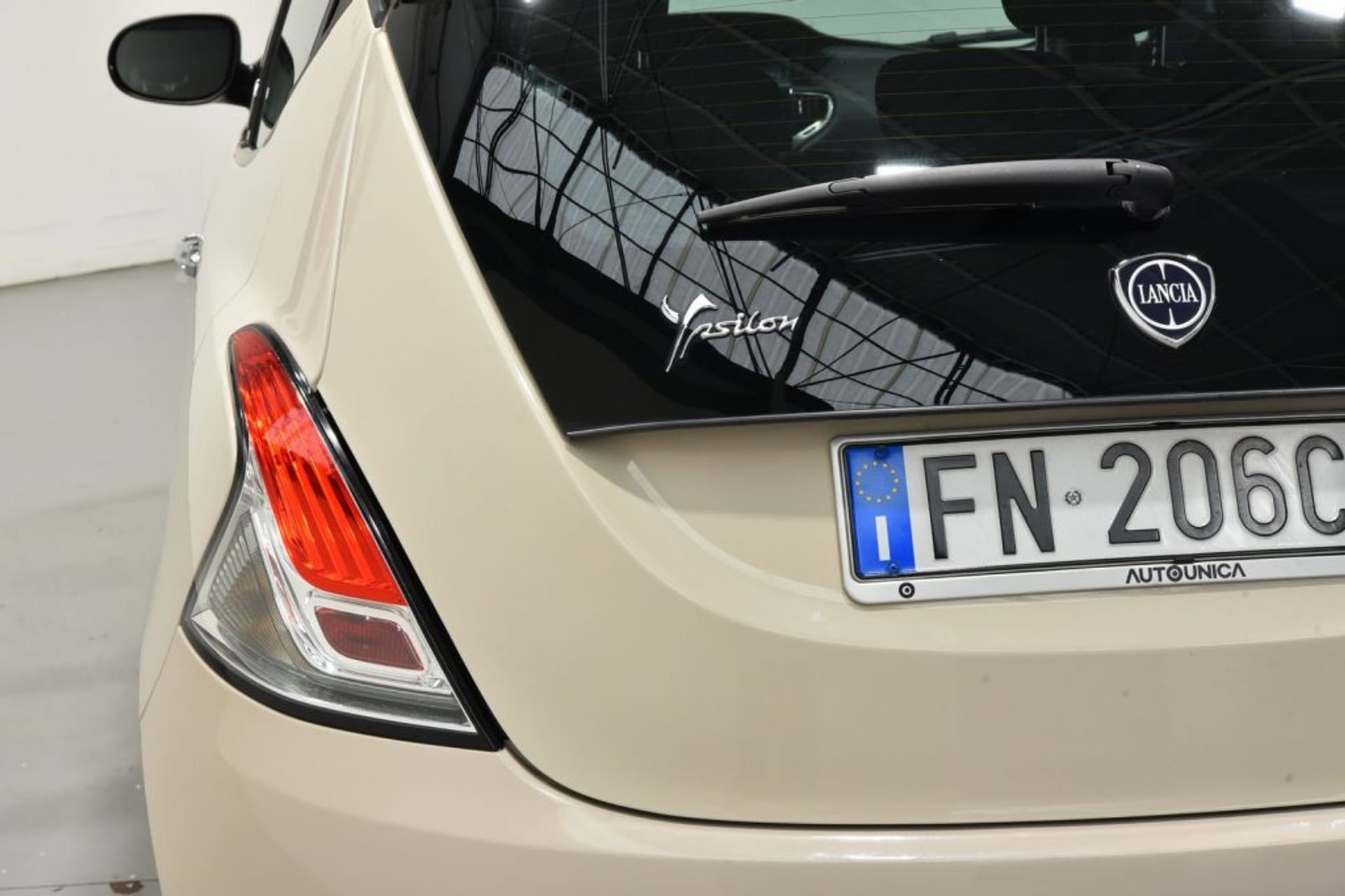 Lancia 1.2 69 CV - Posteriore