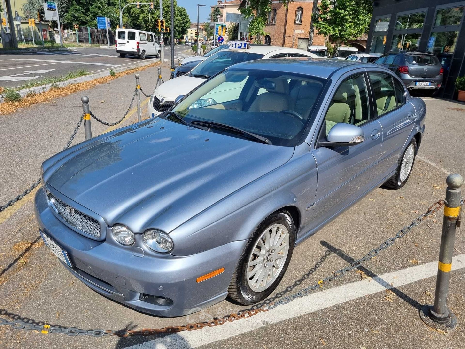 Jaguar X-Type