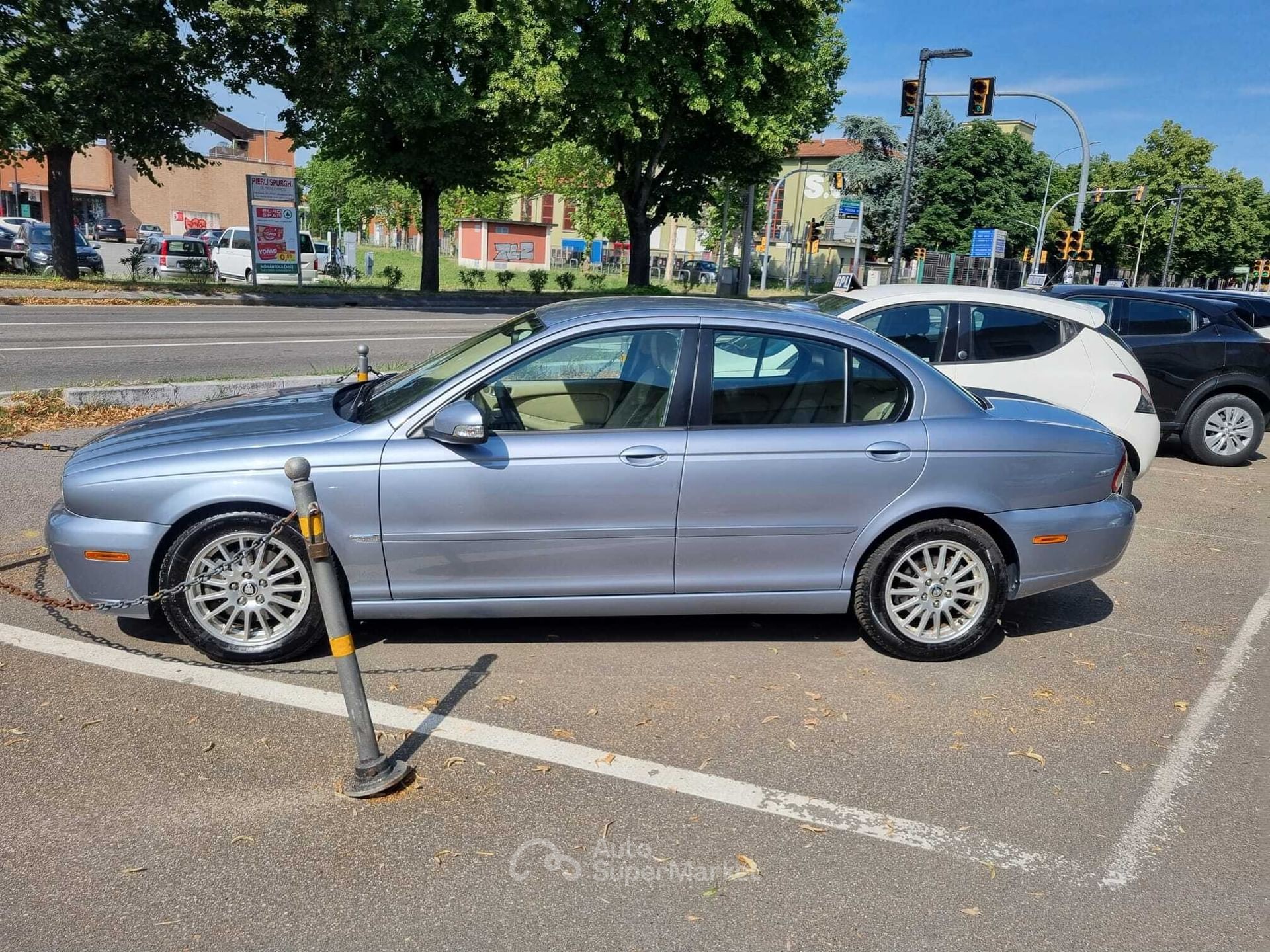 Jaguar X-Type