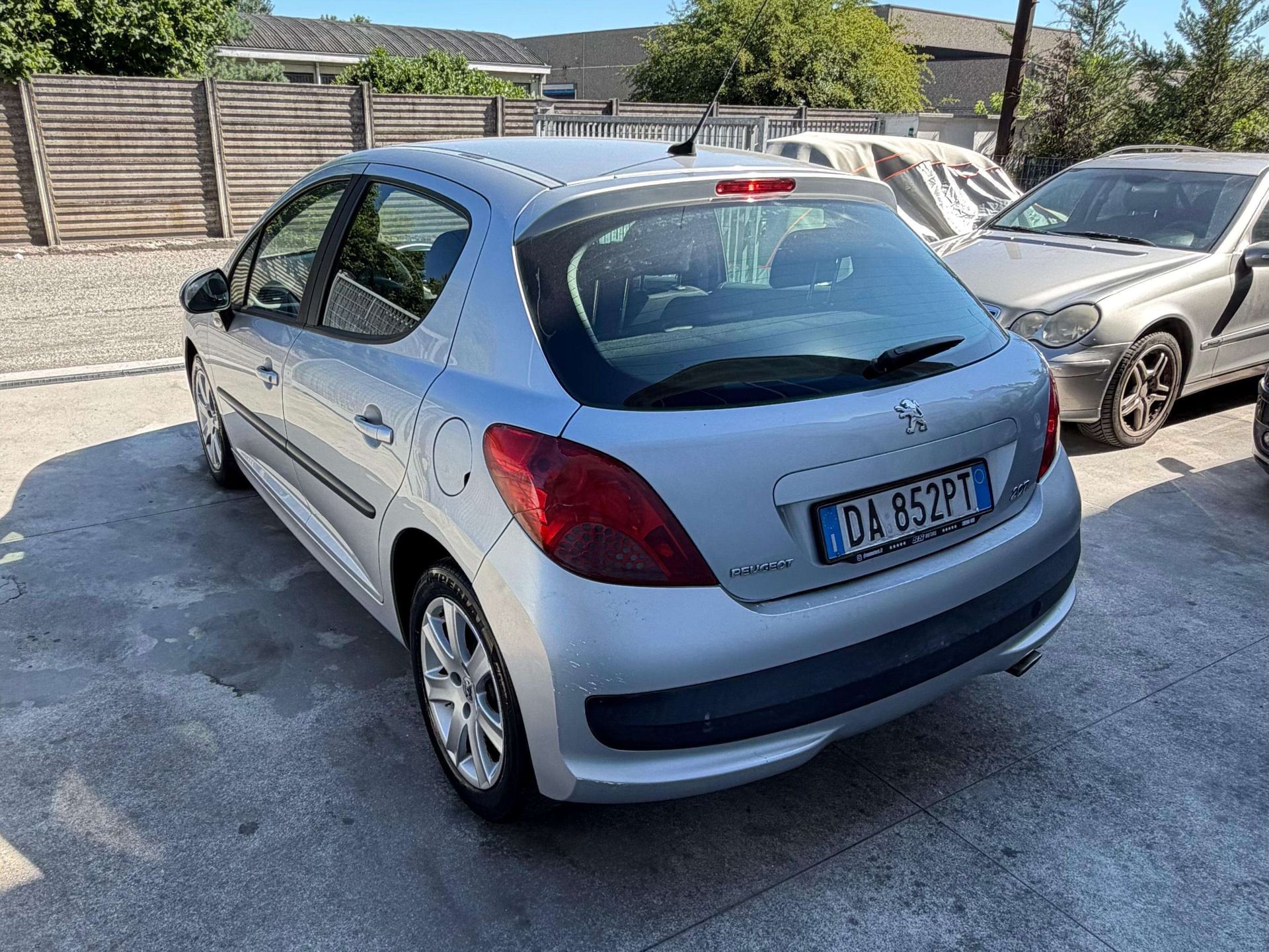 Peugeot 207