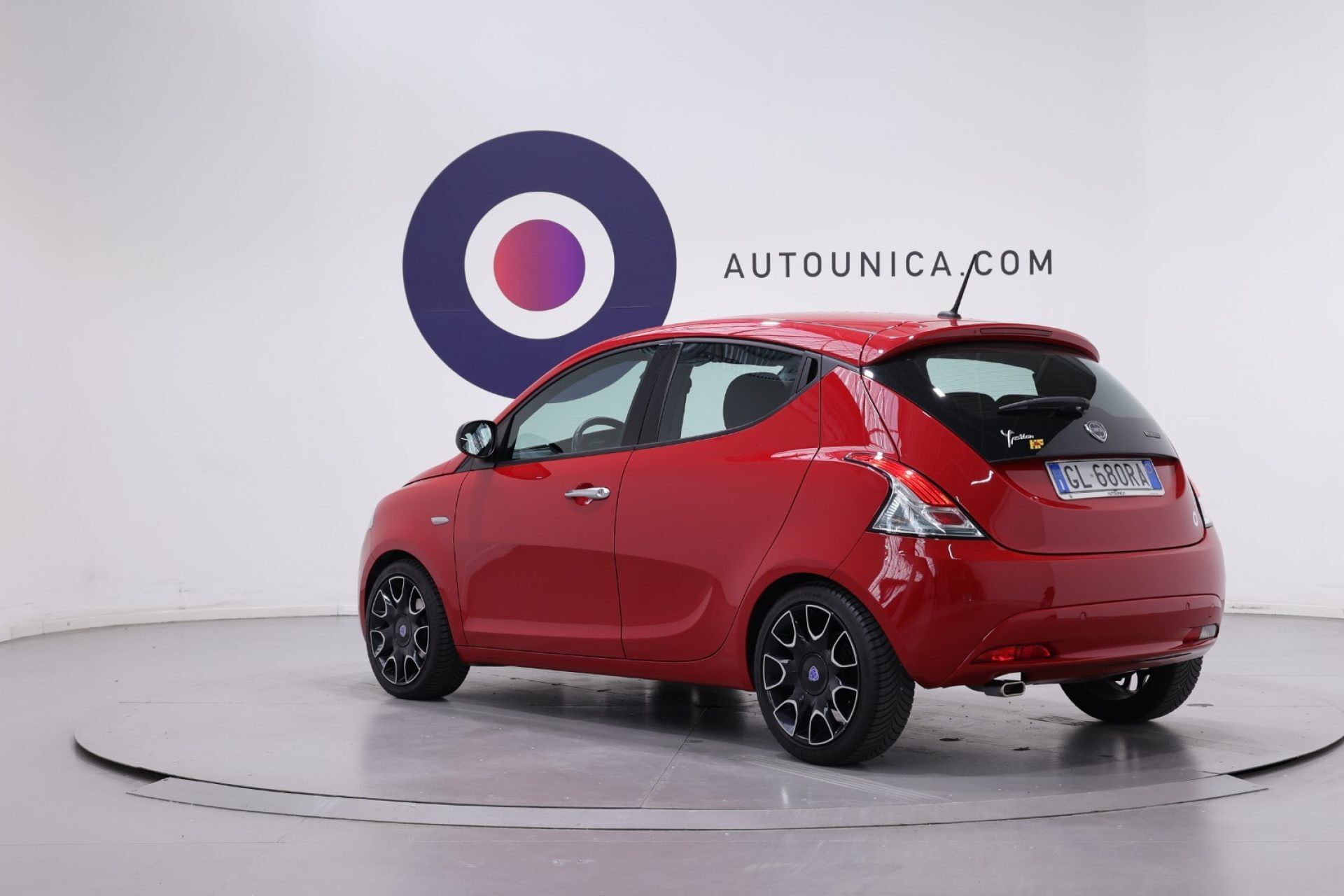 Lancia Ypsilon
