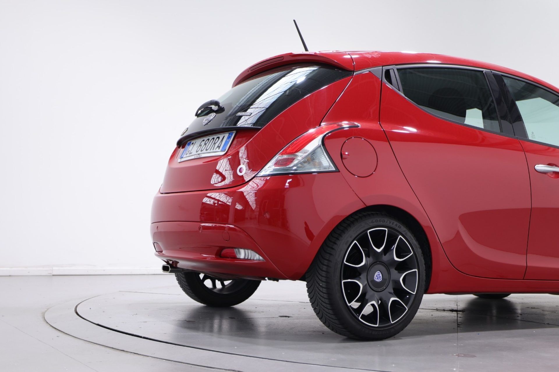 Lancia Ypsilon