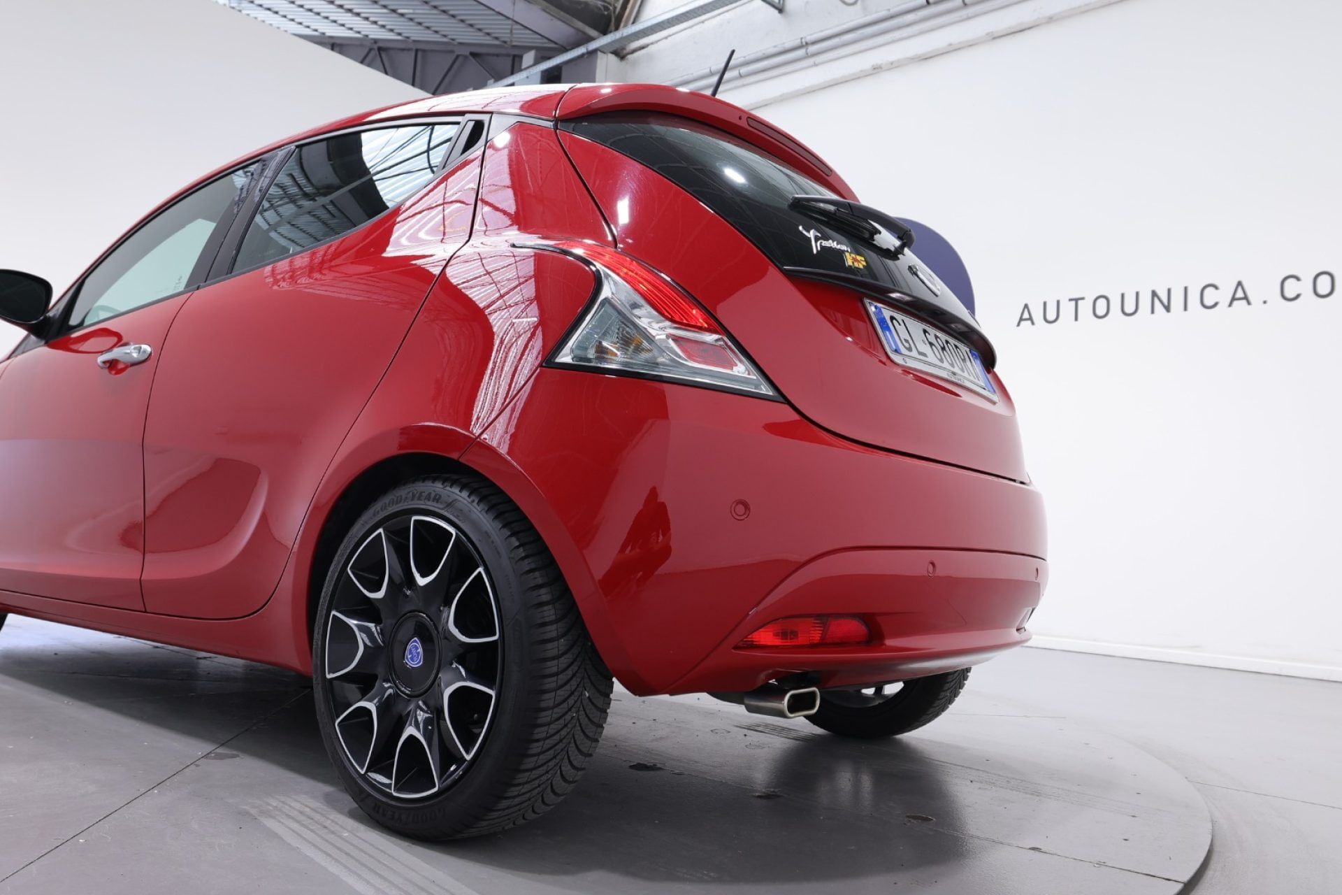 Lancia Ypsilon