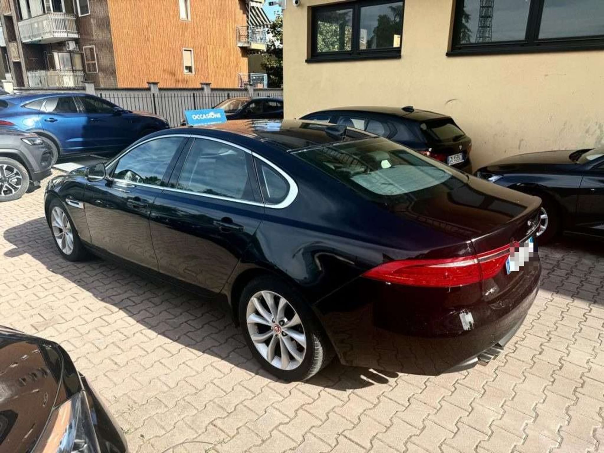 Jaguar XF