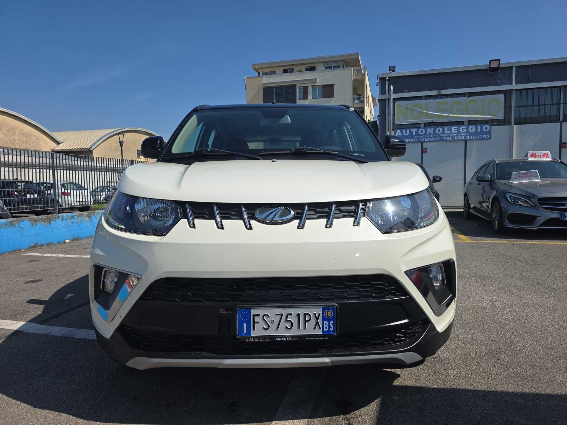 Mahindra KUV100