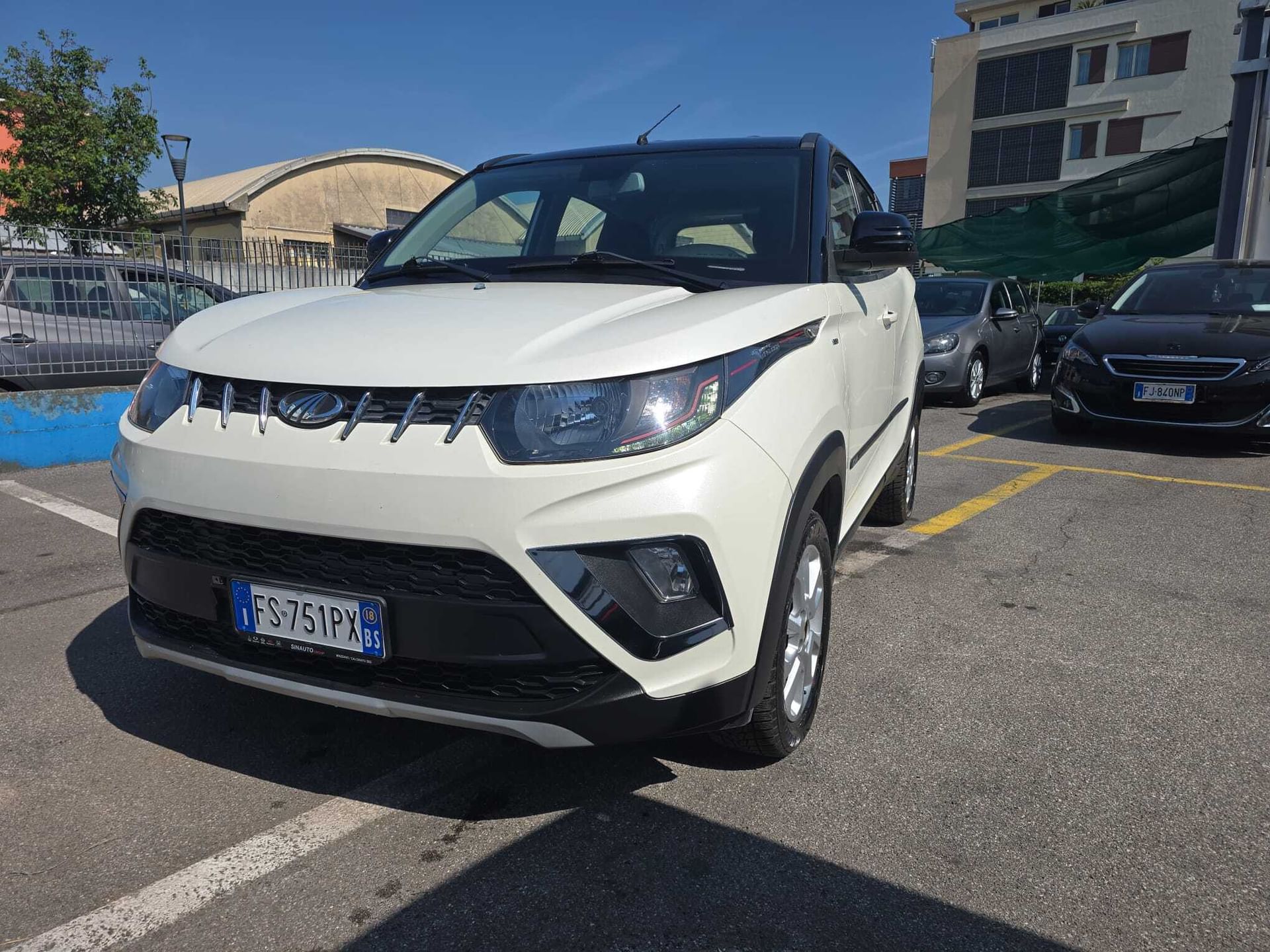 Mahindra KUV100