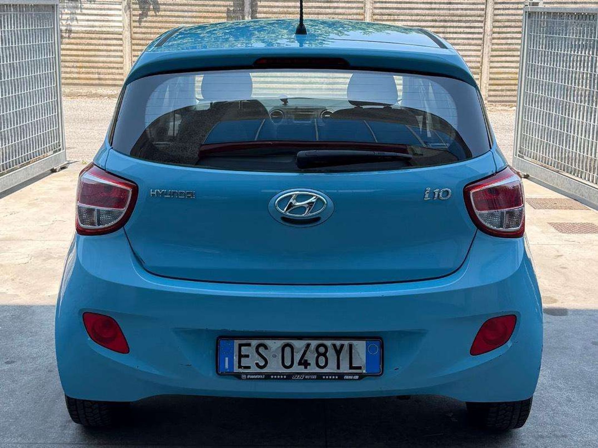 Hyundai i10