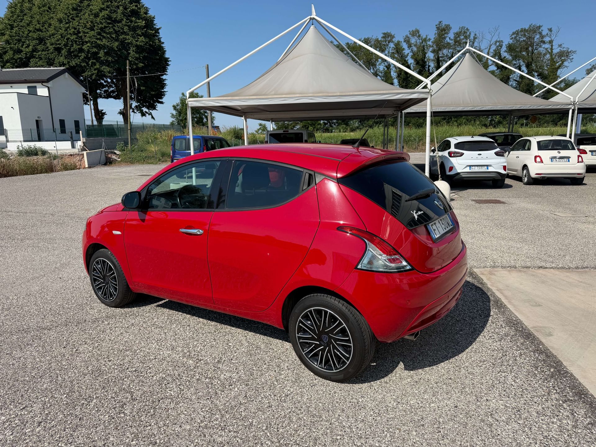 Lancia Ypsilon