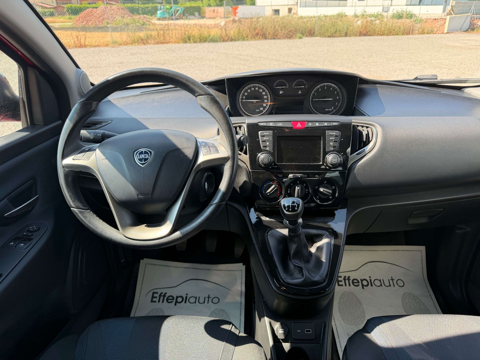 Lancia Ypsilon