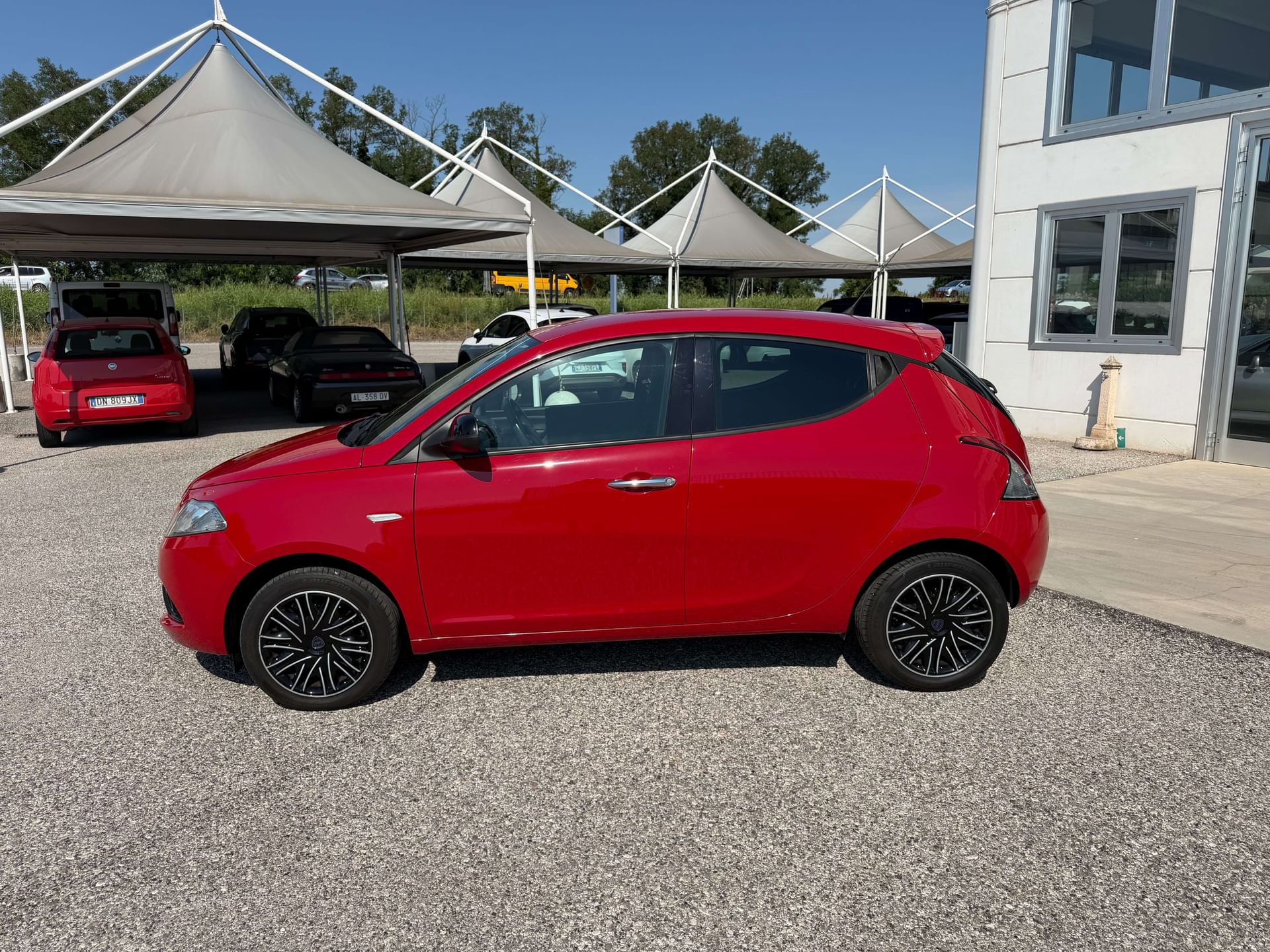 Lancia Ypsilon