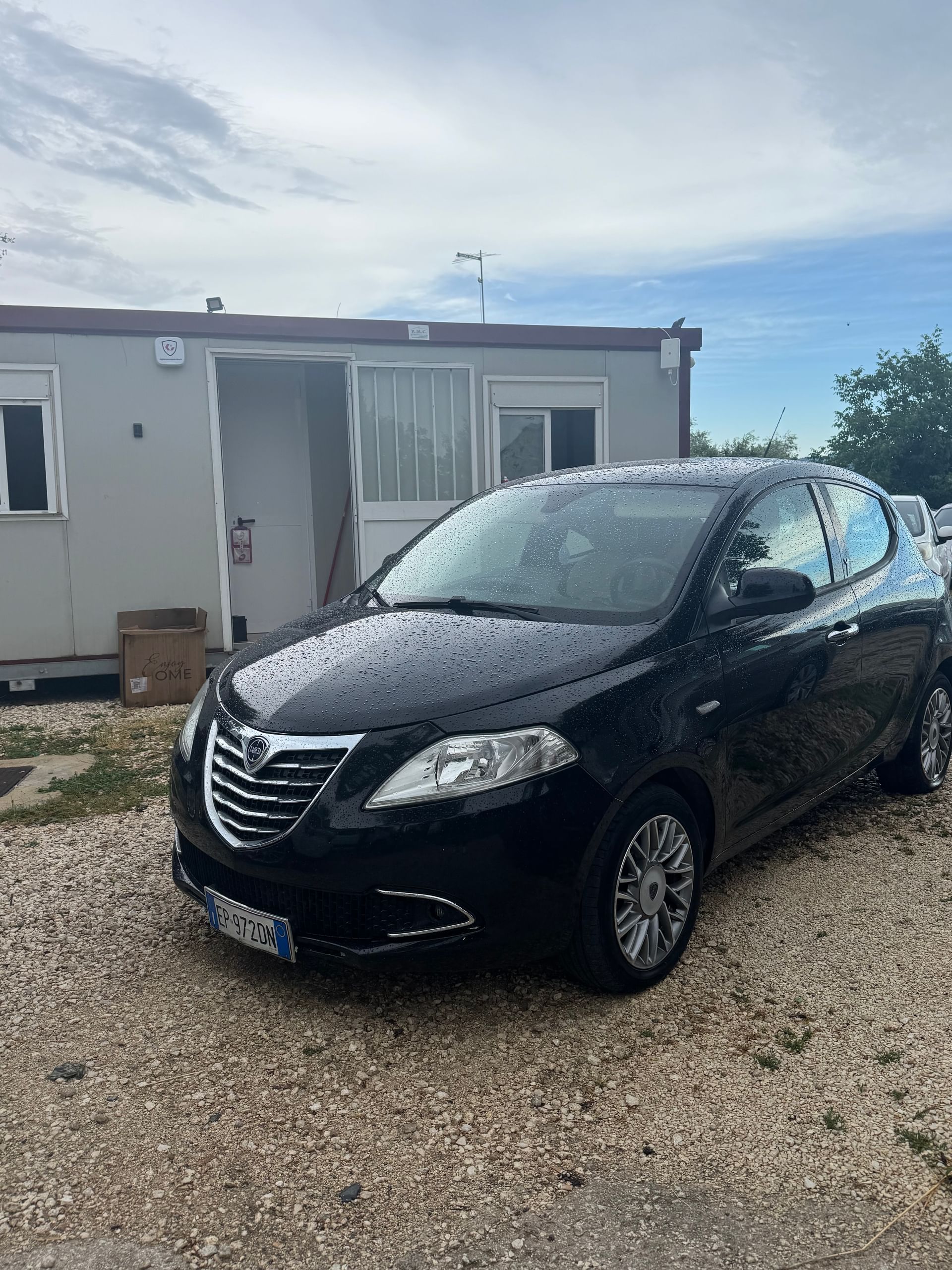Lancia Ypsilon