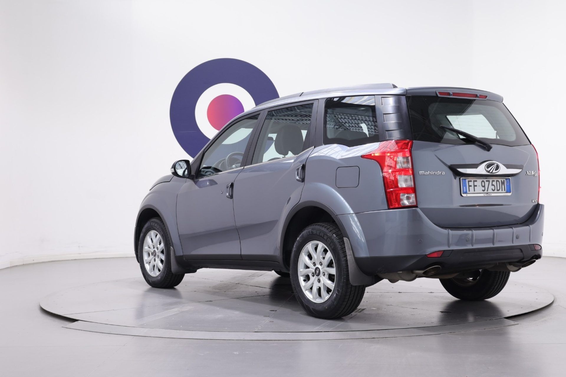 Mahindra XUV500