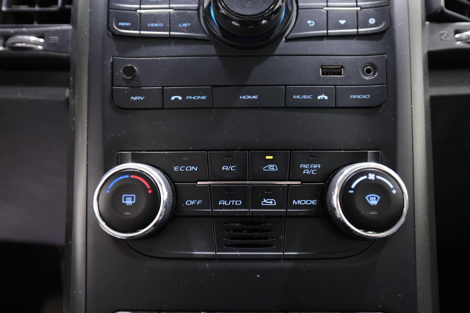 Mahindra XUV500