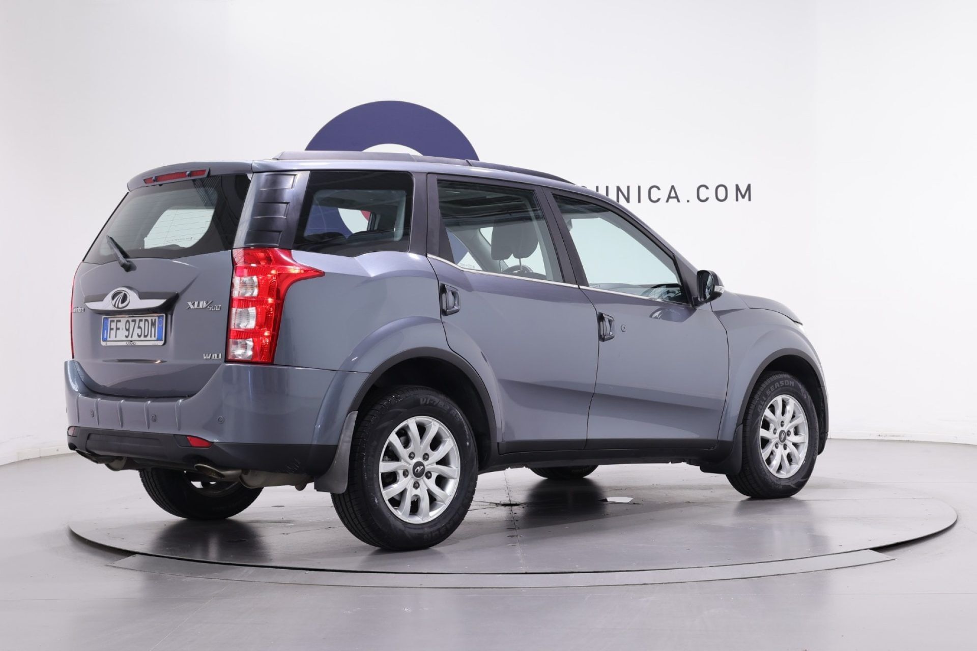 Mahindra XUV500