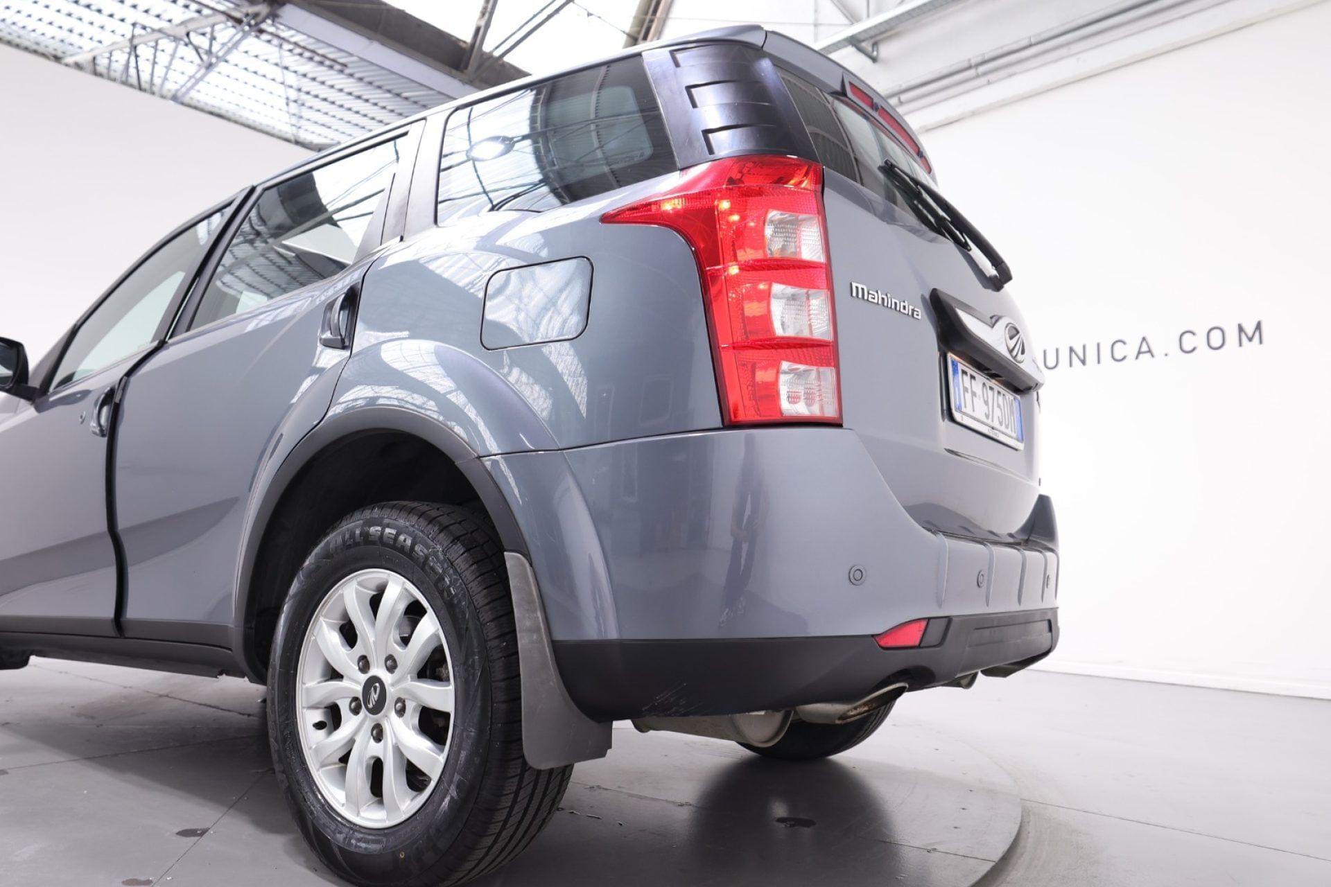 Mahindra XUV500