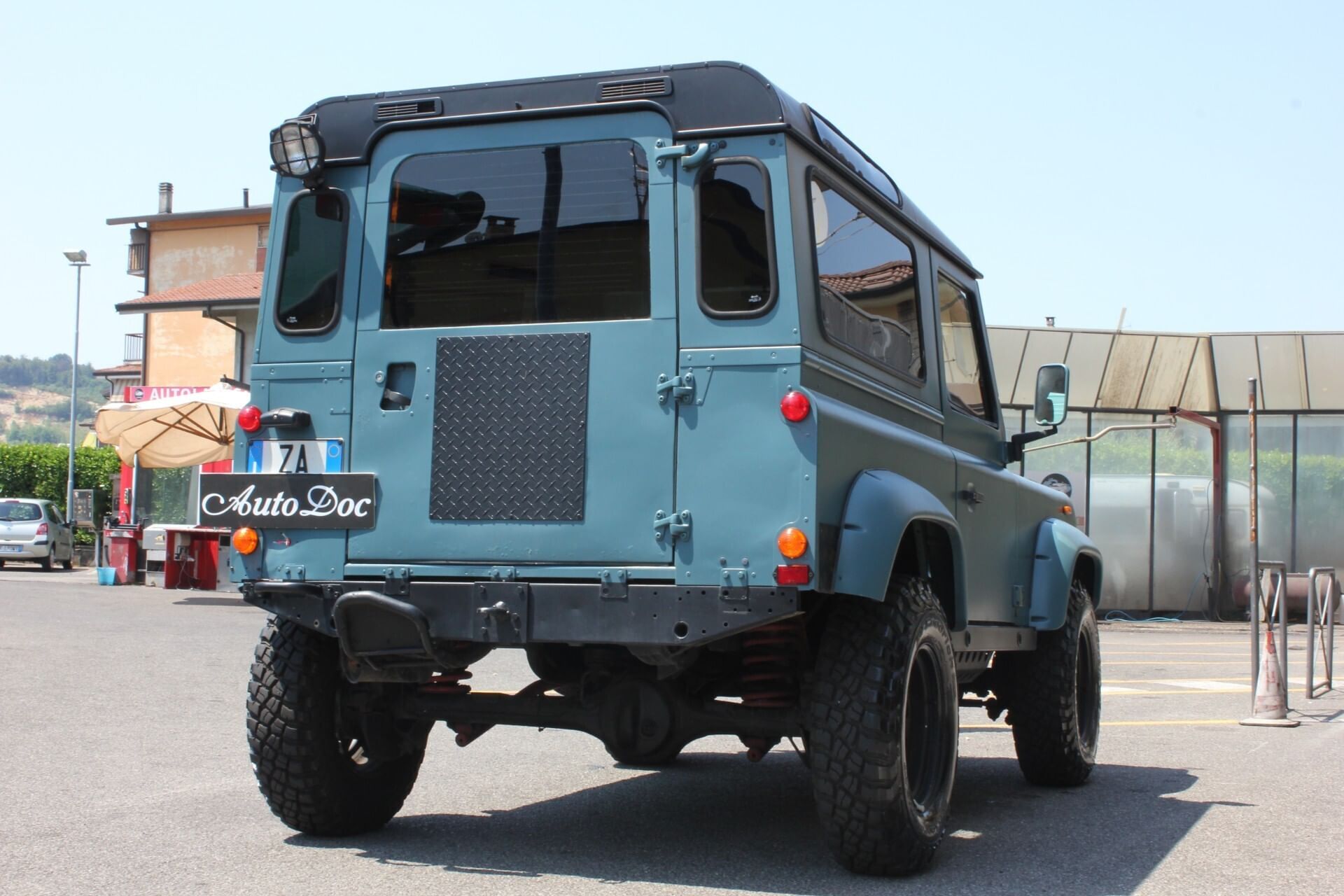 Land Rover Defender