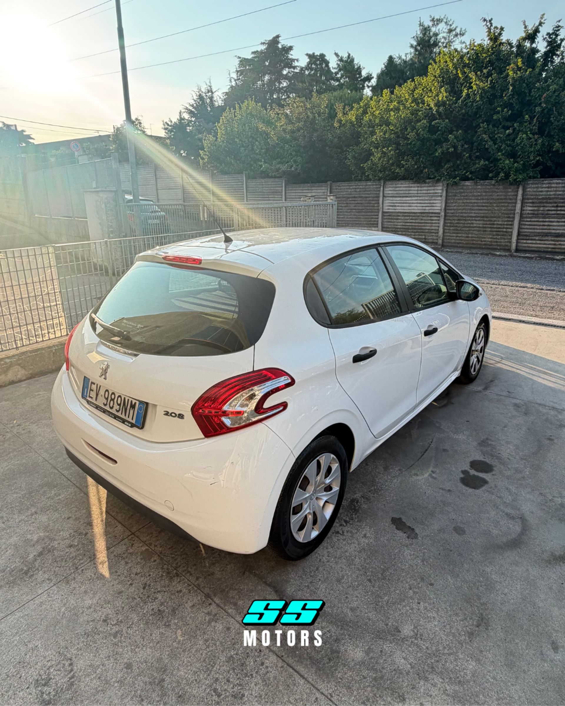 Peugeot 208