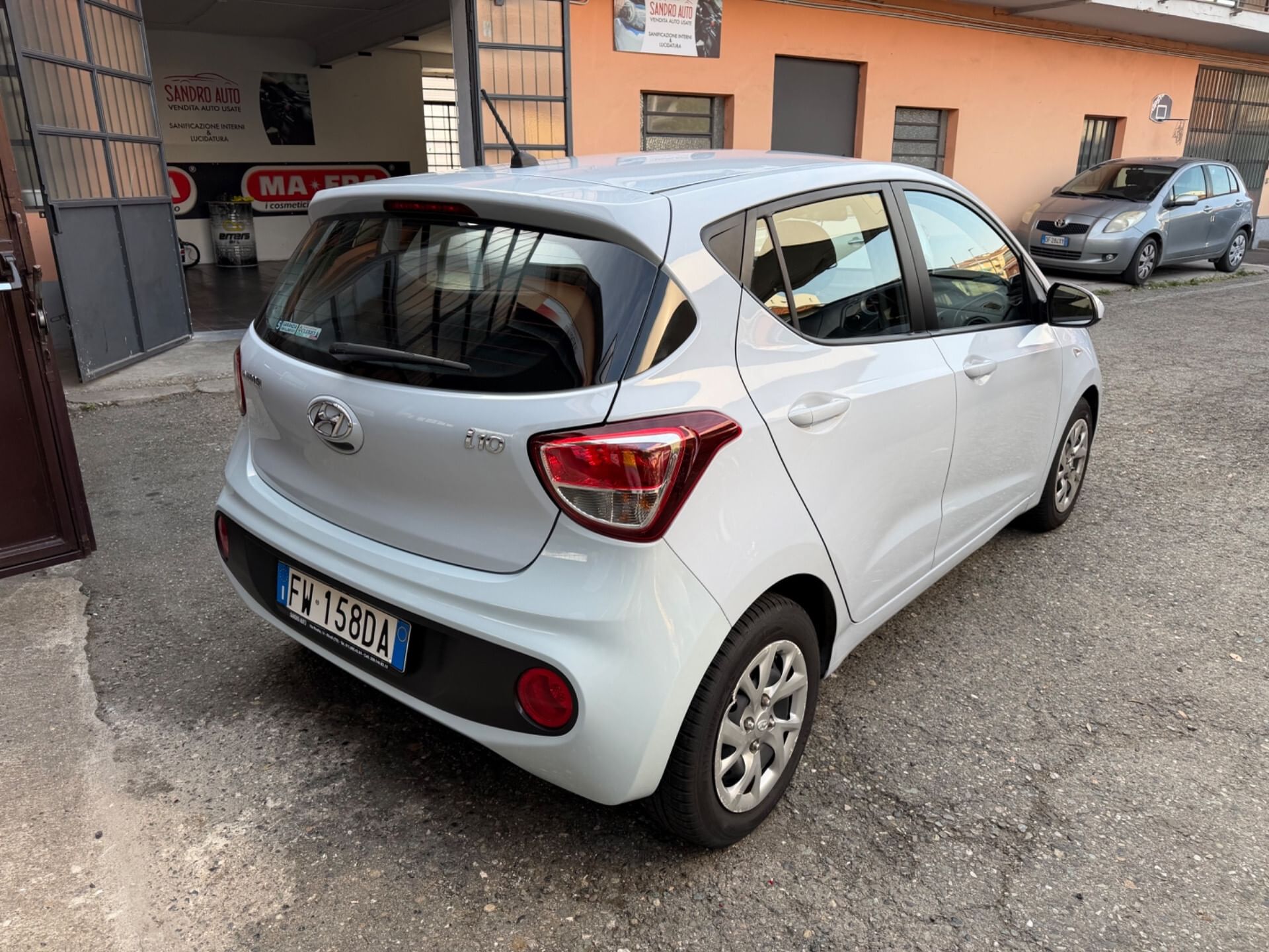 Hyundai i10