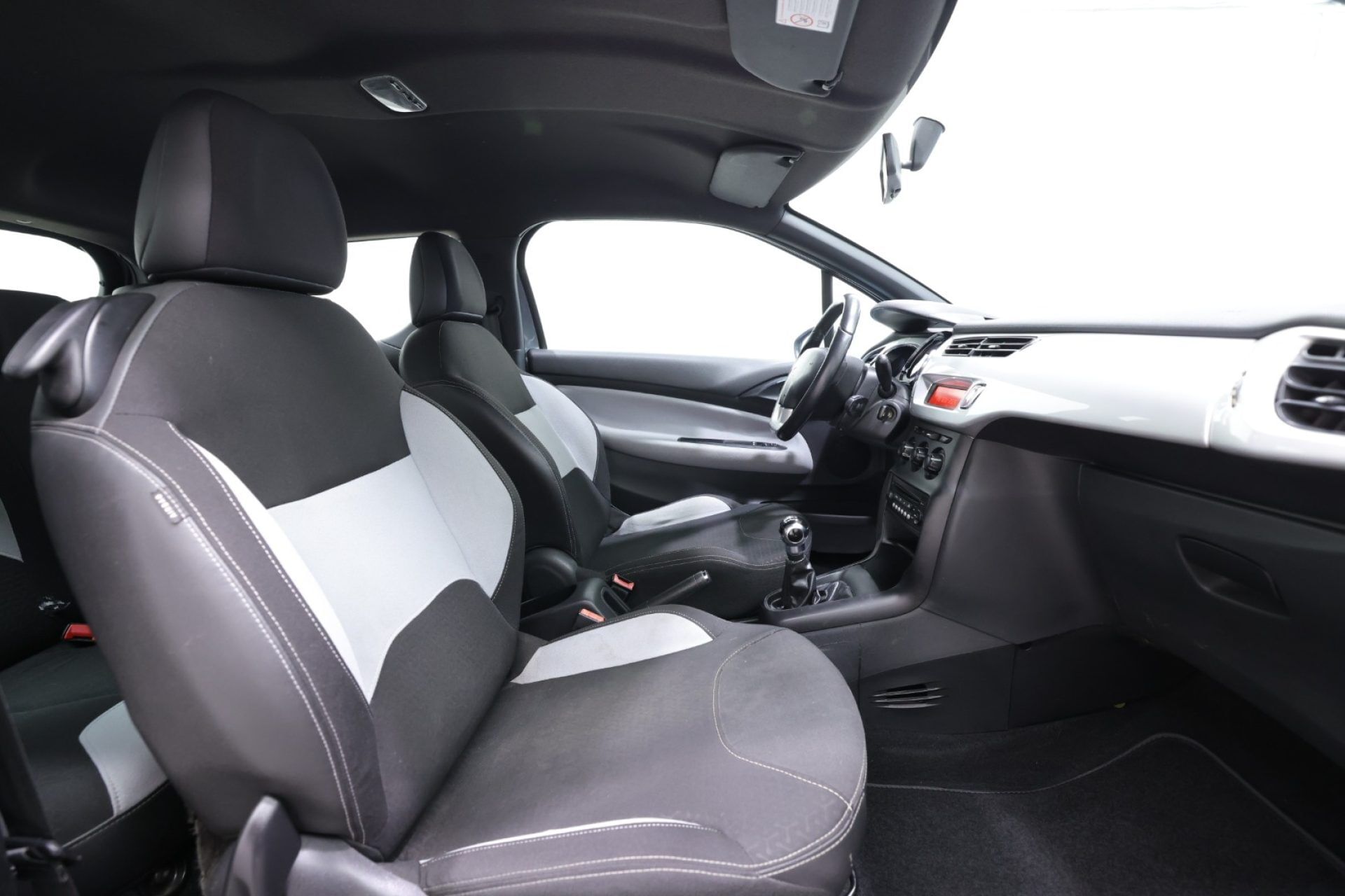 DS Automobiles DS 3
