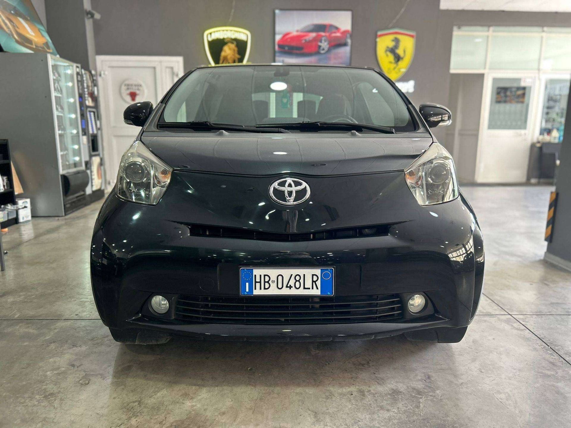 Toyota iQ