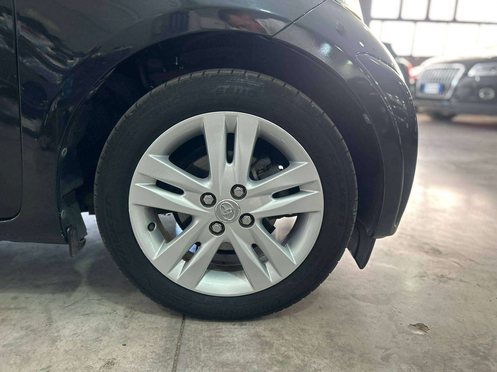 Toyota iQ
