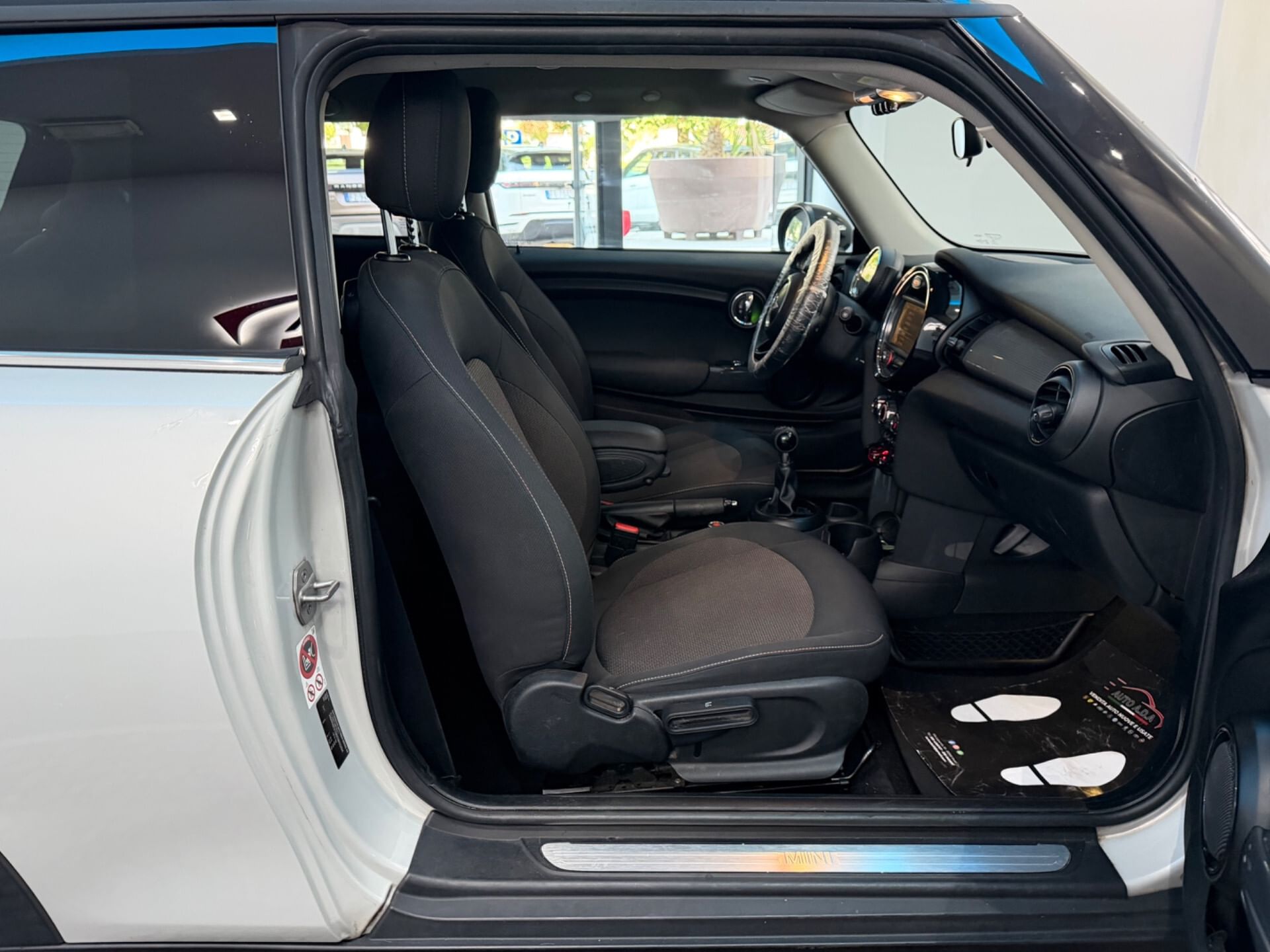 MINI 1.5 Cooper D Hype 5