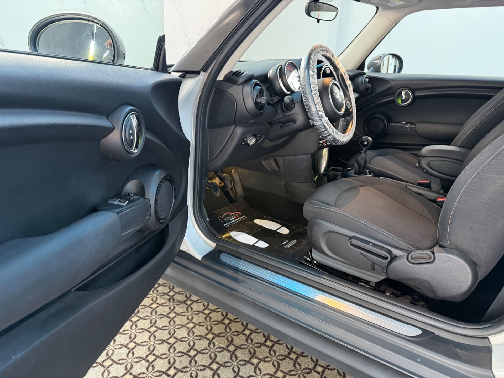 MINI 1.5 Cooper D Hype 5