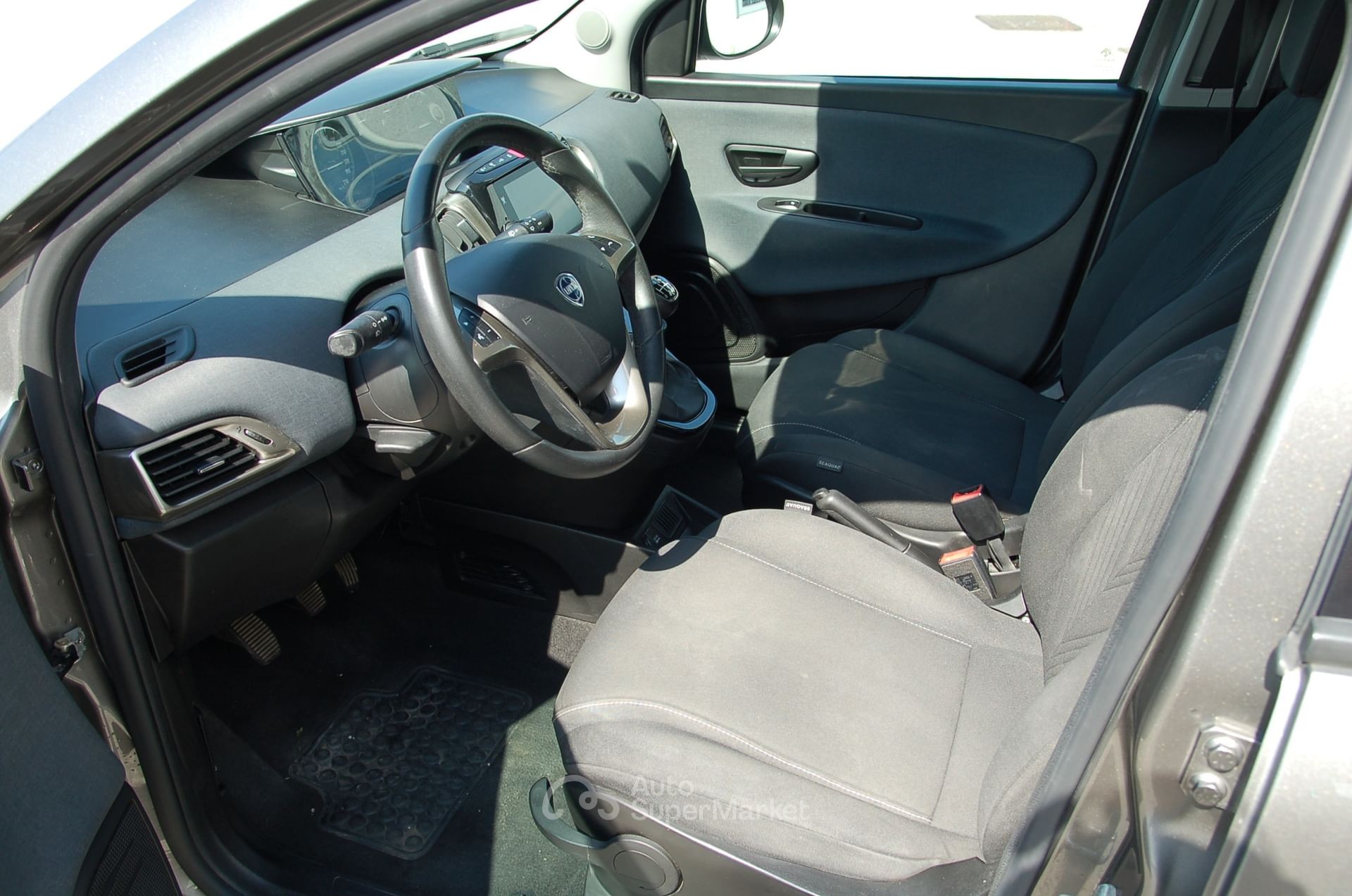 Lancia Ypsilon 1.0 FireFly hybrid, OK Neopatentati!