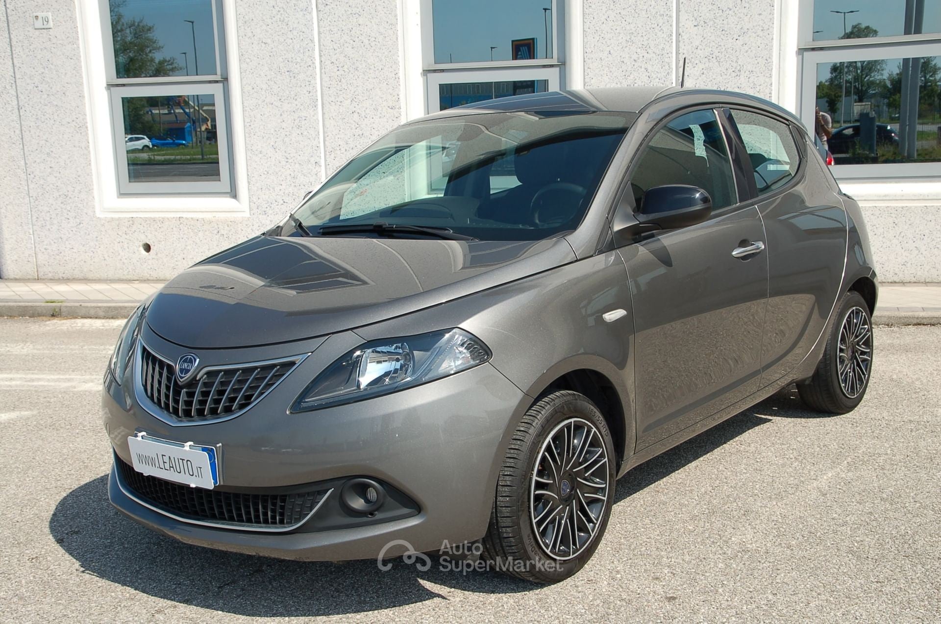 Lancia Ypsilon 1.0 FireFly hybrid, OK Neopatentati!