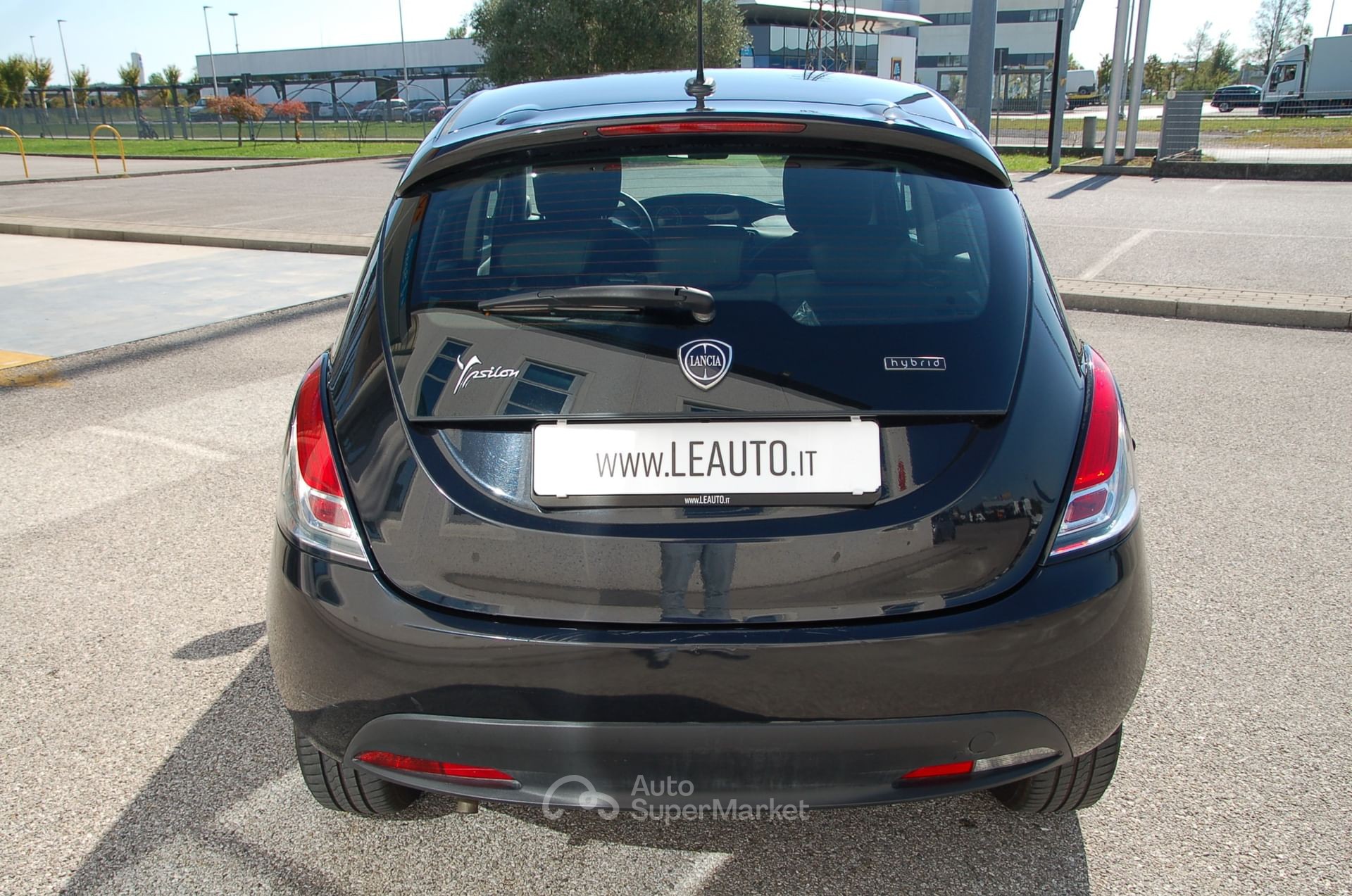 Lancia Ypsilon 1.0 FireFly hybrid SILVER PLUS