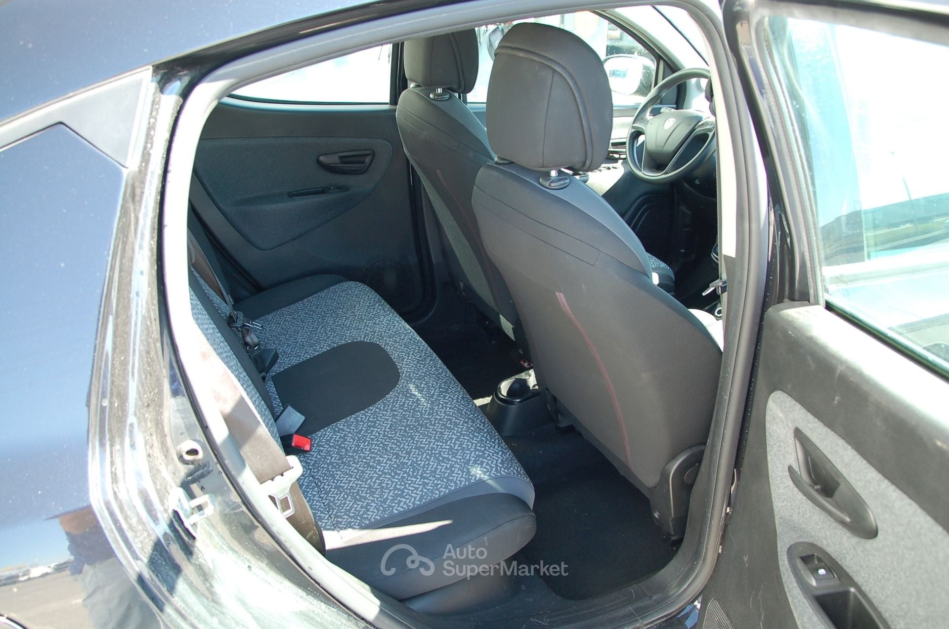 Lancia Ypsilon 1.0 FireFly hybrid SILVER PLUS