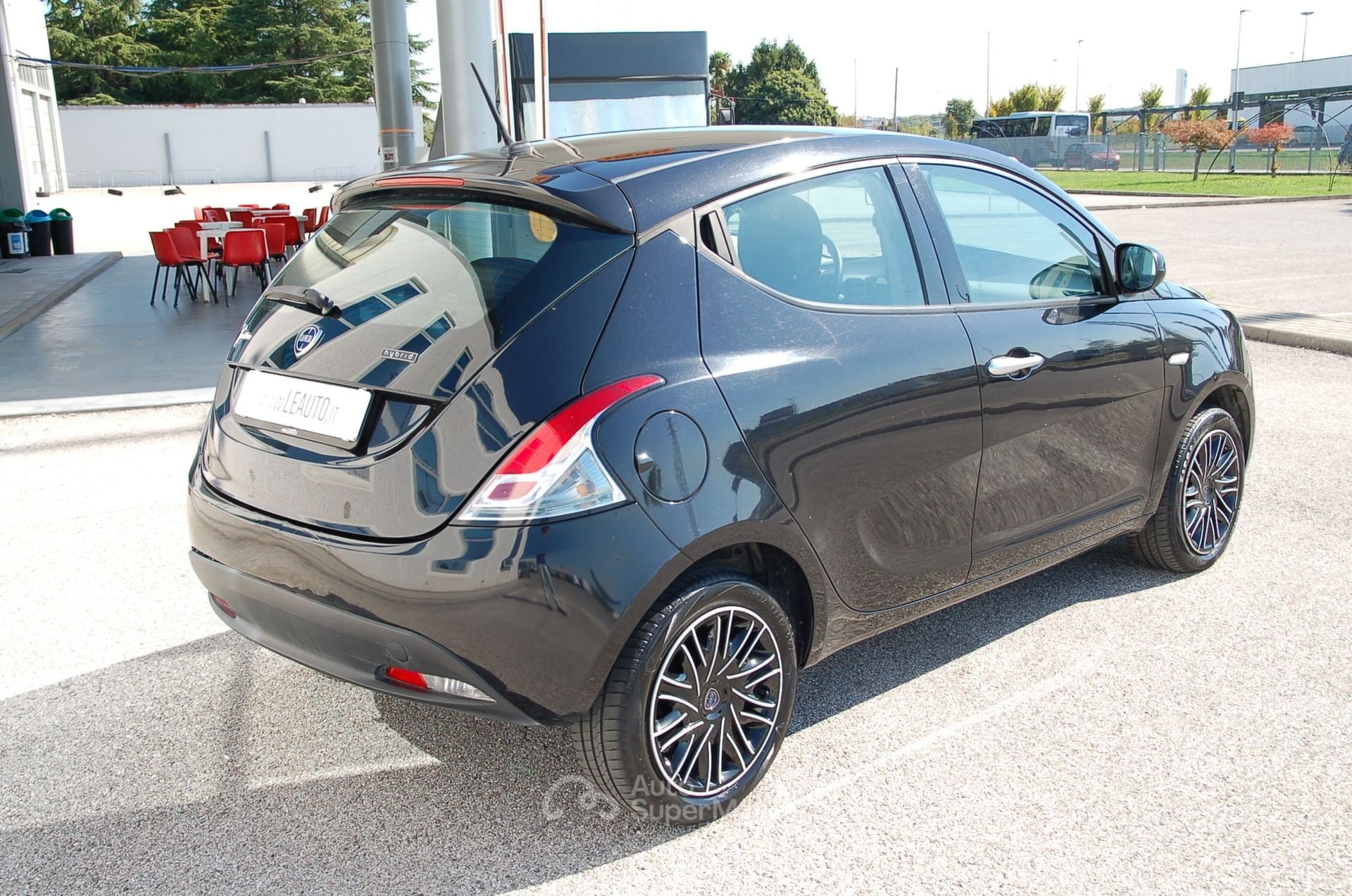 Lancia Ypsilon 1.0 FireFly hybrid SILVER PLUS