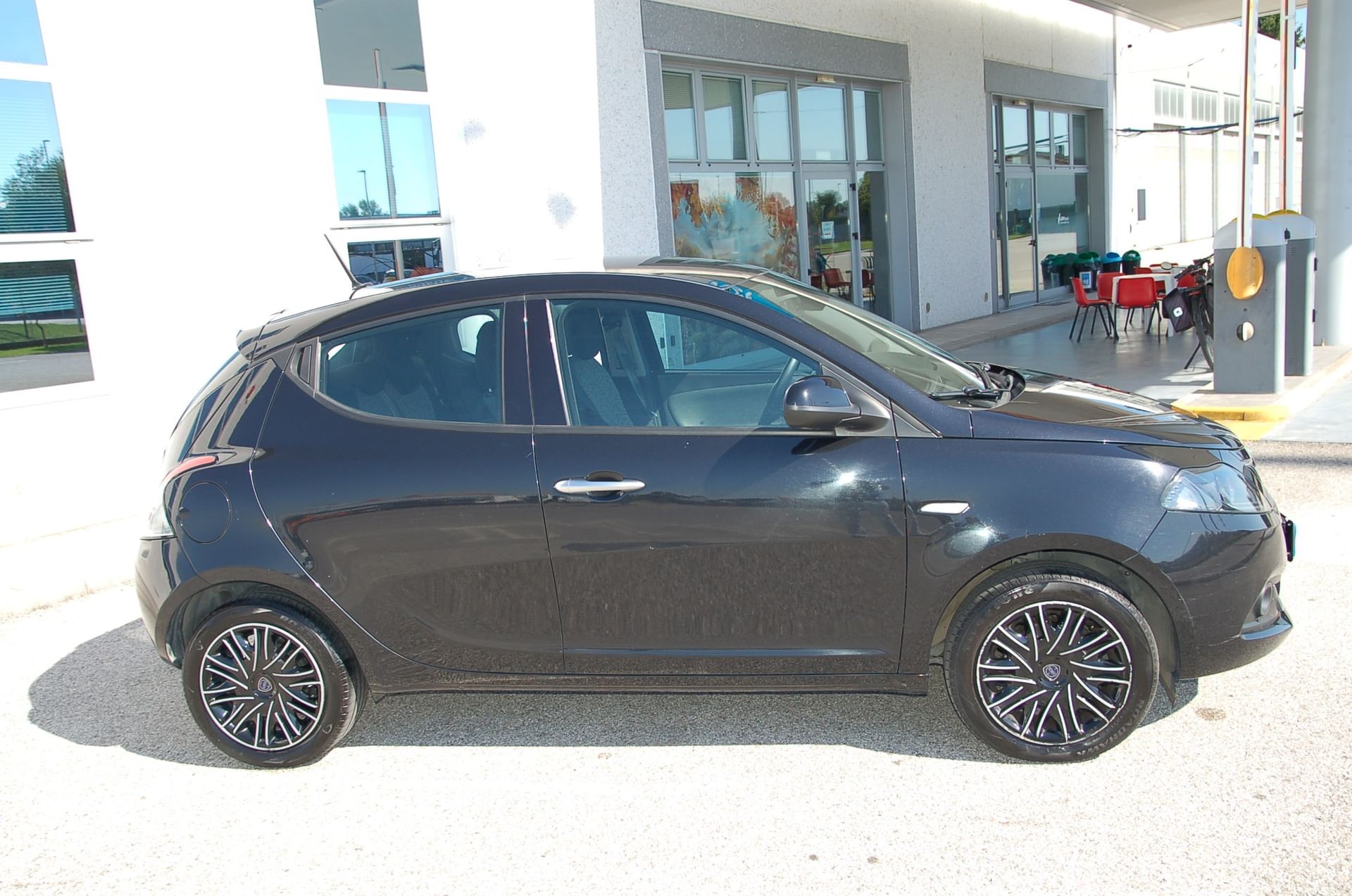Lancia Ypsilon 1.0 FireFly hybrid SILVER PLUS