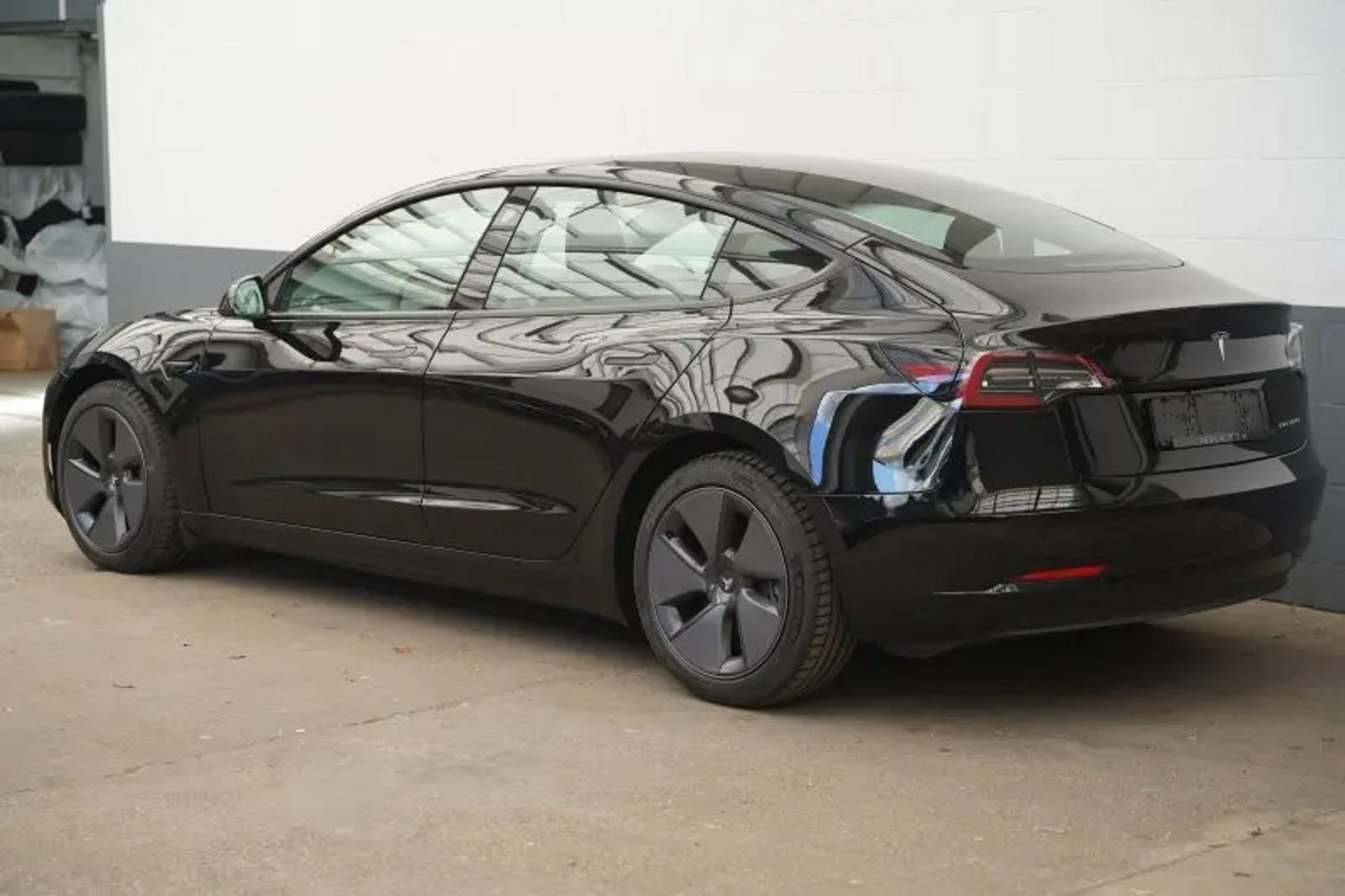 Tesla Long Range - Posteriore sinitro
