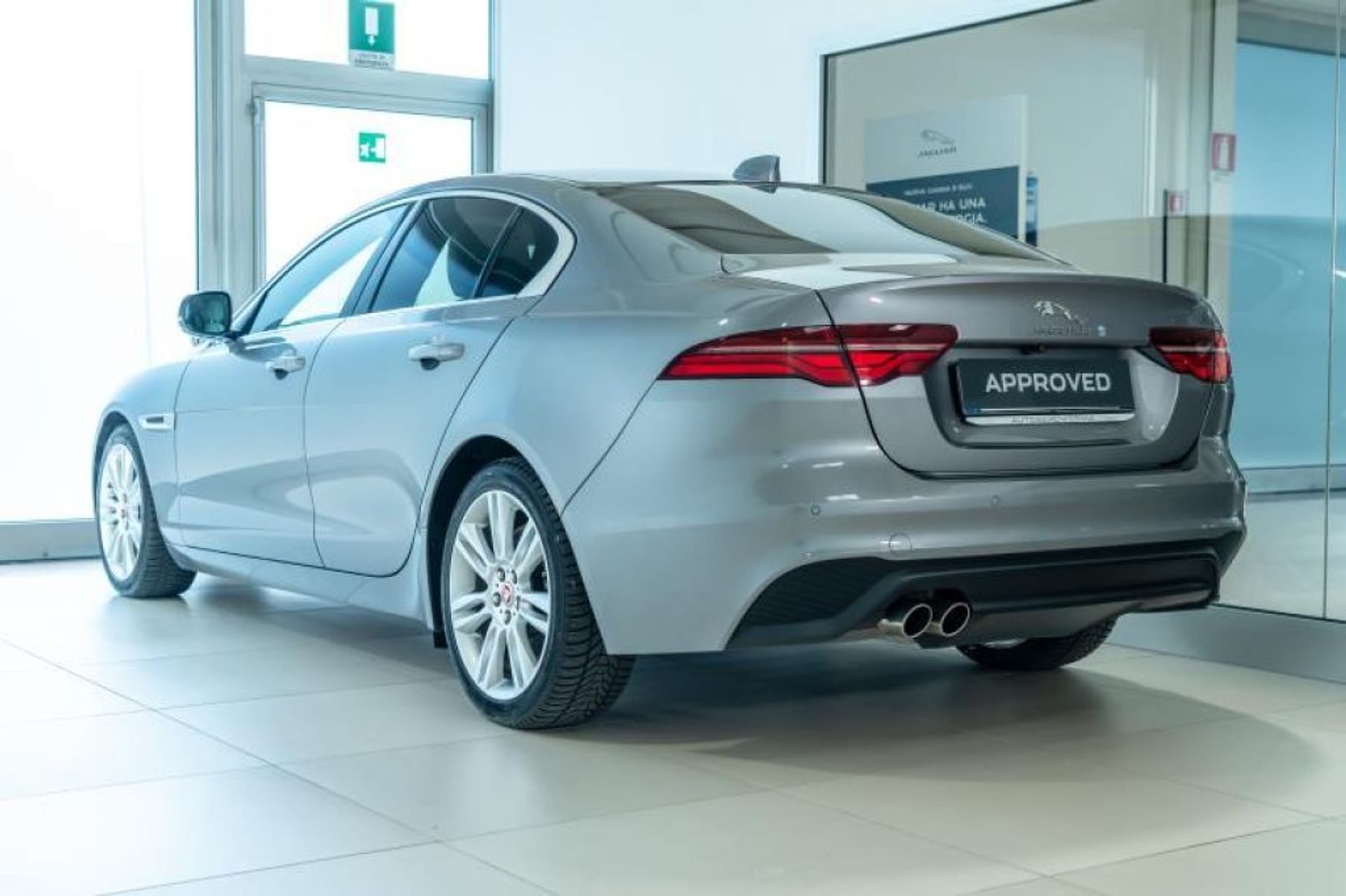 Jaguar XE
