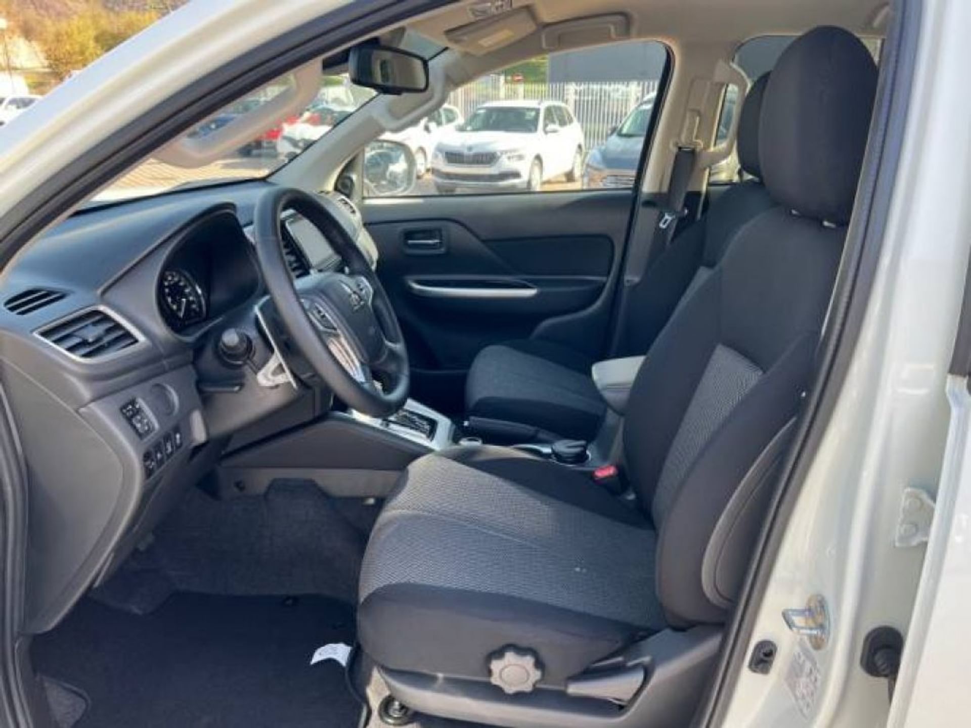 Mitsubishi L200